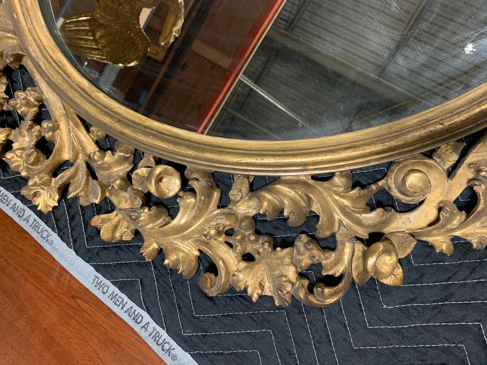 Pair of 19th Century English Carved Giltwood Oval Mirrors For Sale 1