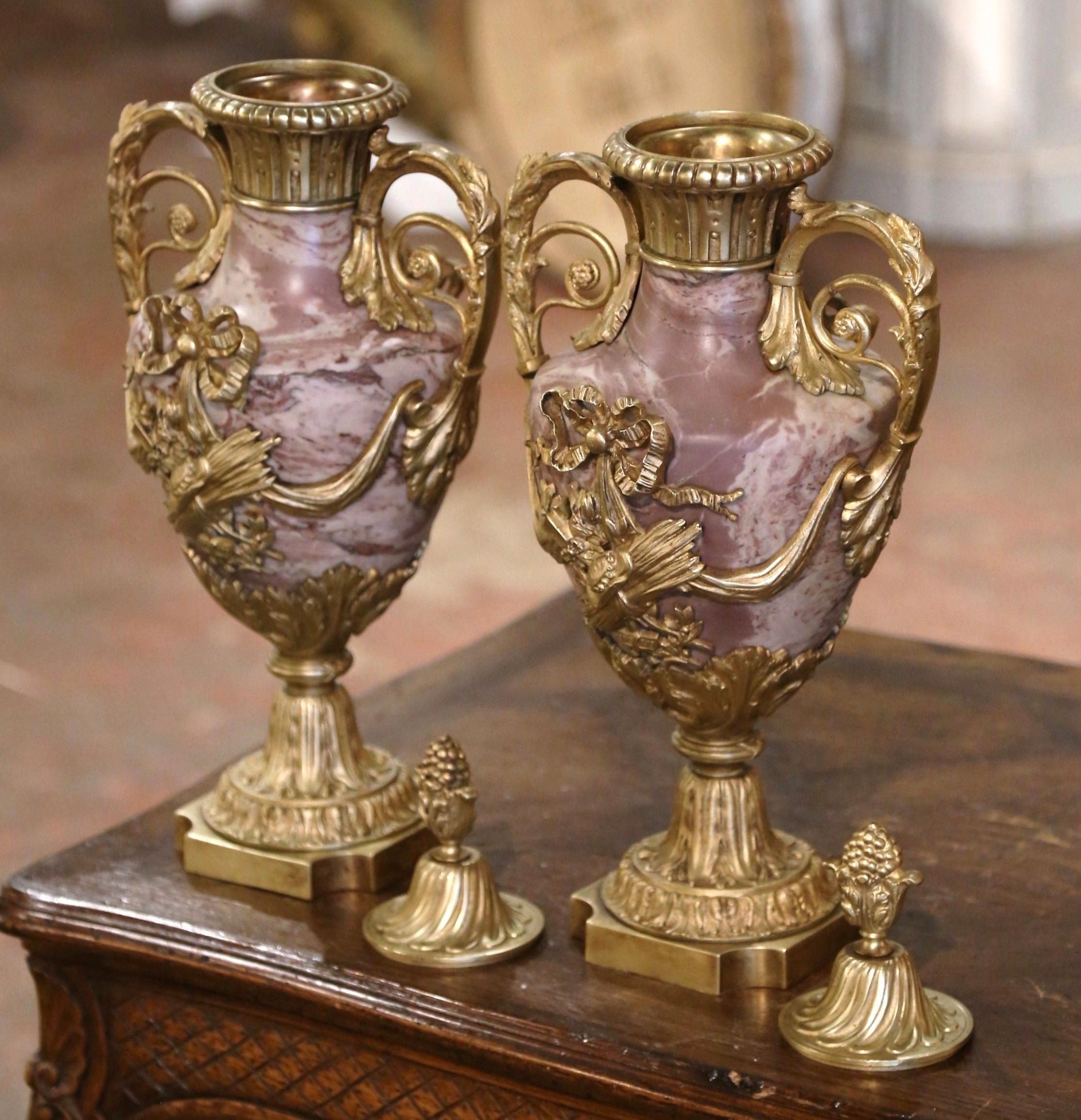 Pair of 19th Century French Carved Marble and Gilt Bronze Covered Cassolettes For Sale 1