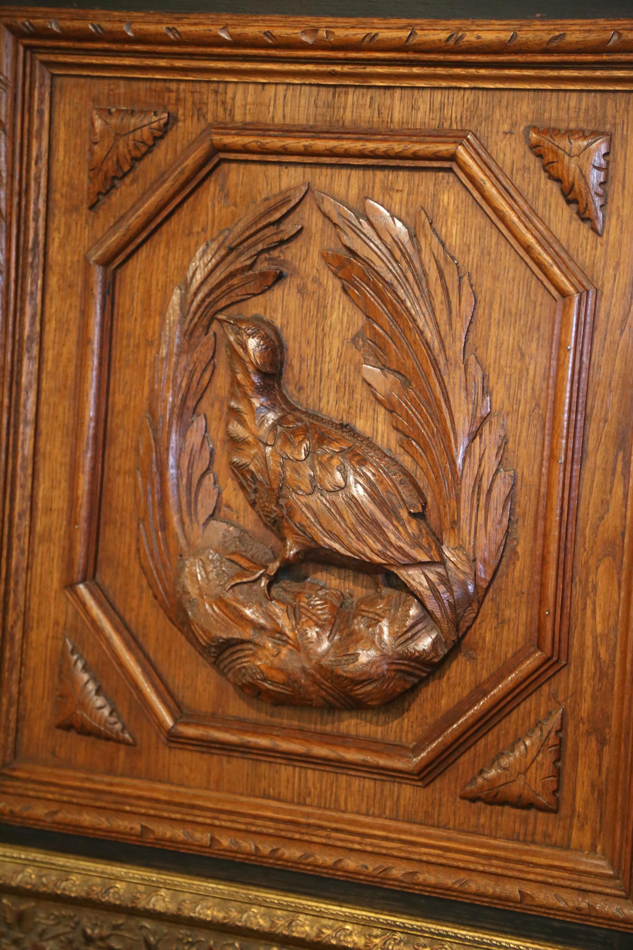 Hand-Carved Pair of 19th Century French Carved Oak Wall Panels with Pheasants in Gilt Frames For Sale