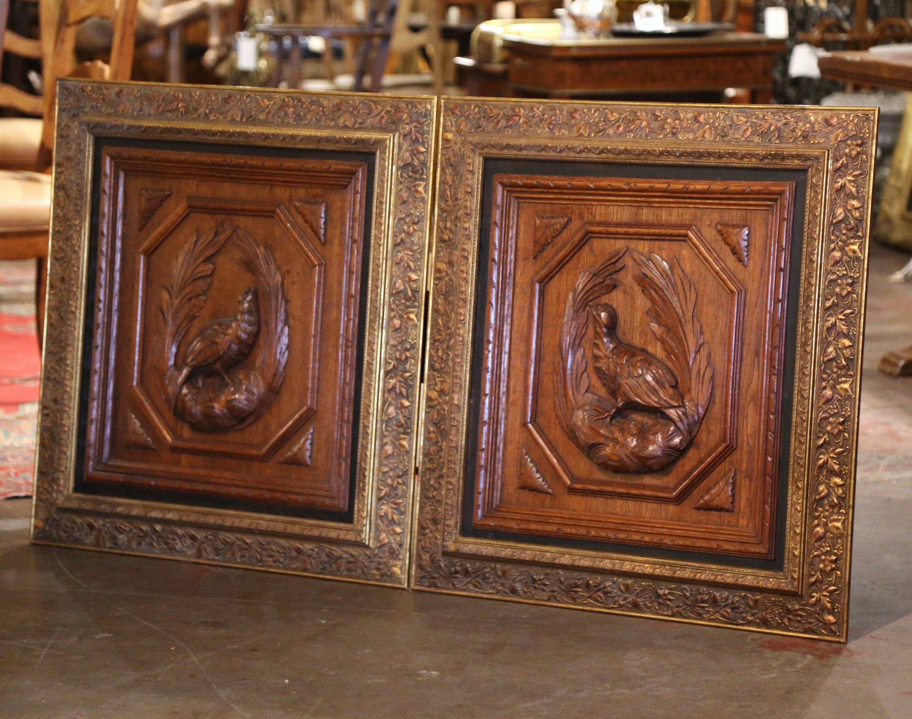 Pair of 19th Century French Carved Oak Wall Panels with Pheasants in Gilt Frames In Excellent Condition For Sale In Dallas, TX
