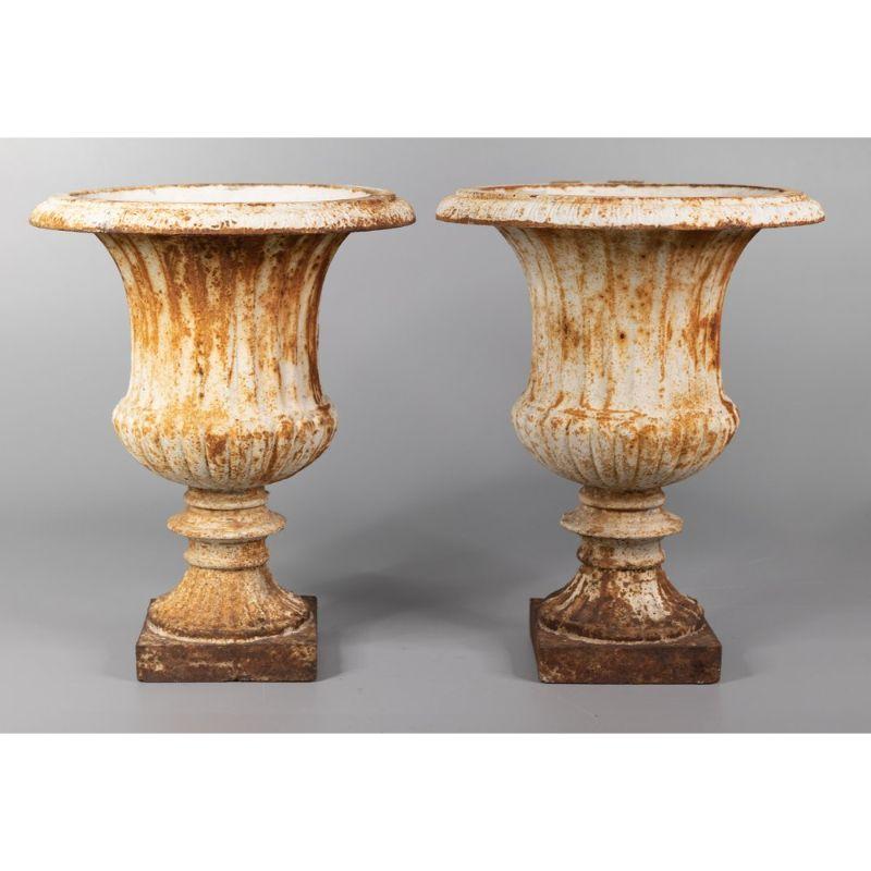 Pair of 19th-Century French Cast Iron Garden Urns Jardinieres Planters In Good Condition In Pearland, TX