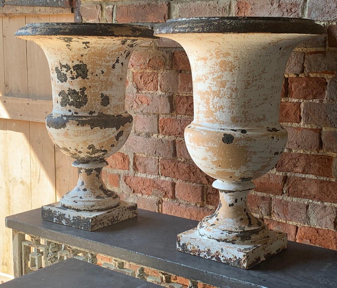 Pair Of 19th Century French Cast Iron Urns For Sale 1