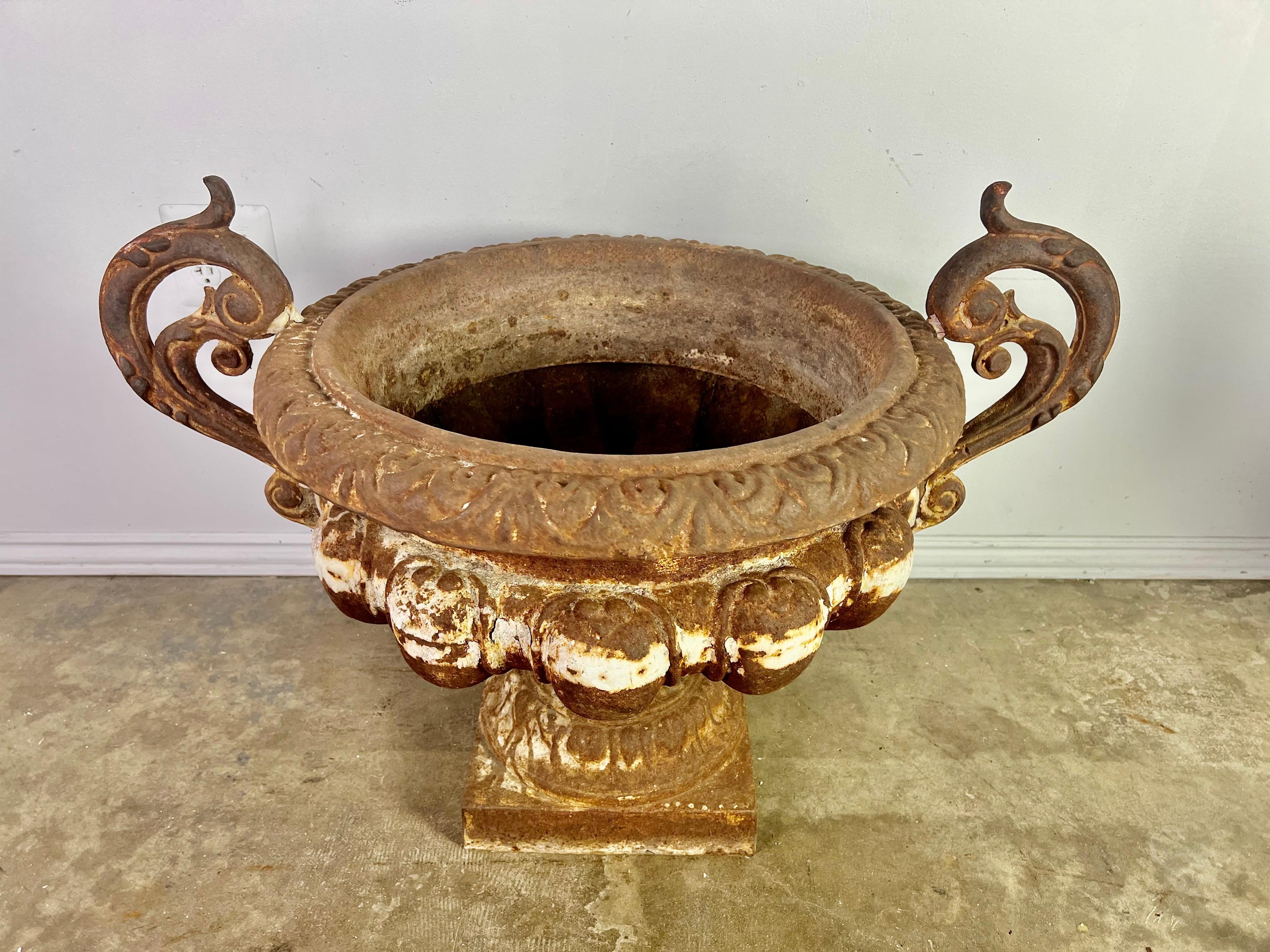 Pair of 19th Century French Cast Iron Urns For Sale 5