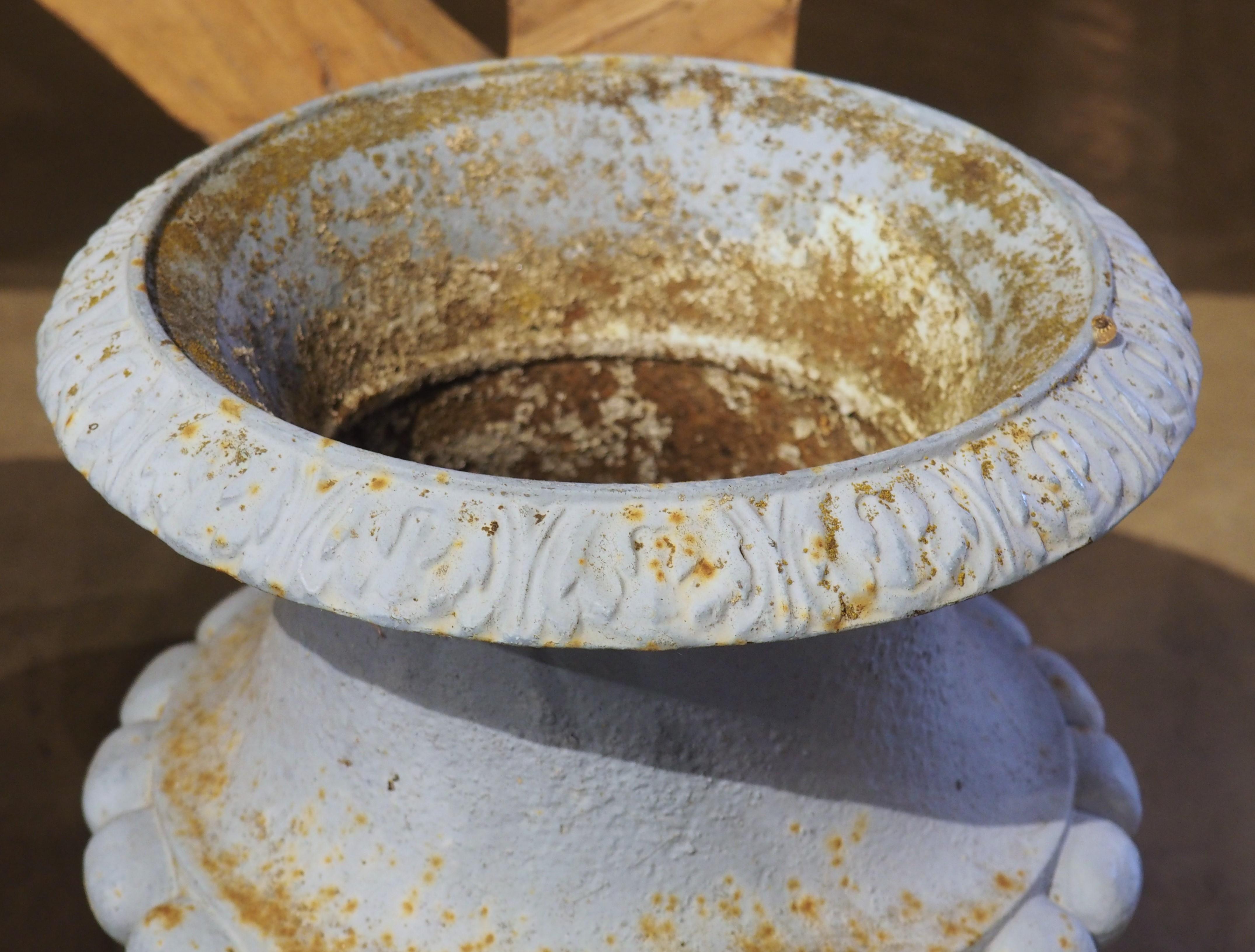 Paire de vases français en fonte du 19ème siècle par Alfred Corneau de Charleville 4
