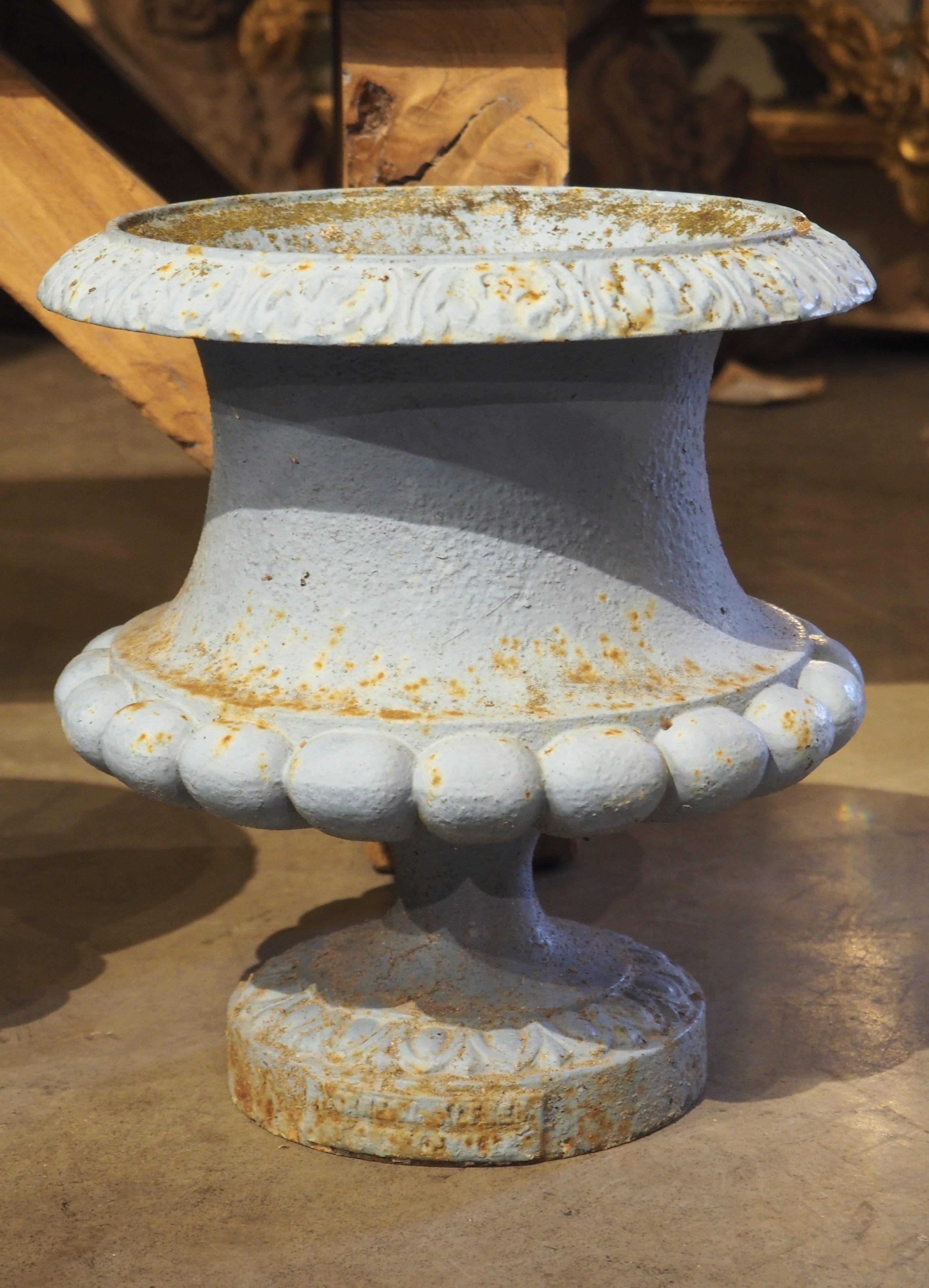 XIXe siècle Paire de vases français en fonte du 19ème siècle par Alfred Corneau de Charleville