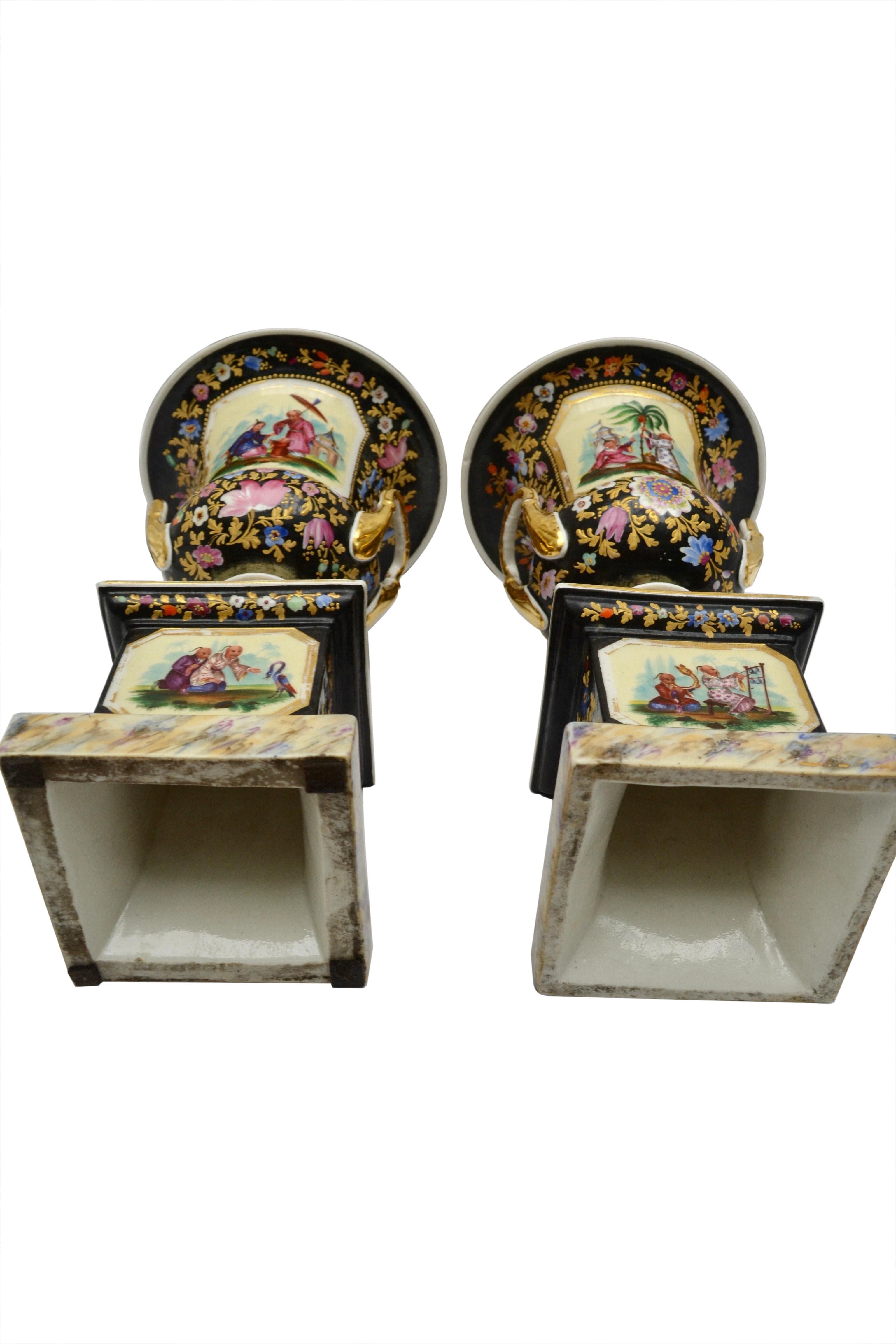 Paar französische „Chinoiserie“-Porzellanvasen des 19. Jahrhunderts im Angebot 7