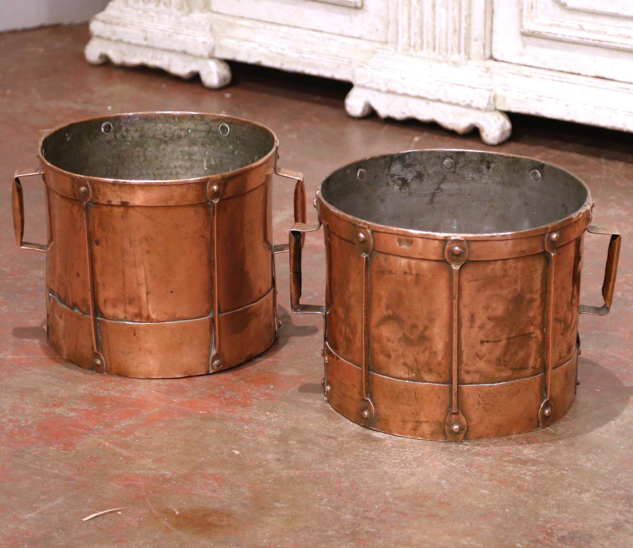 Pair of 19th Century French Copper Grain Measure Buckets with Side Handles In Excellent Condition For Sale In Dallas, TX