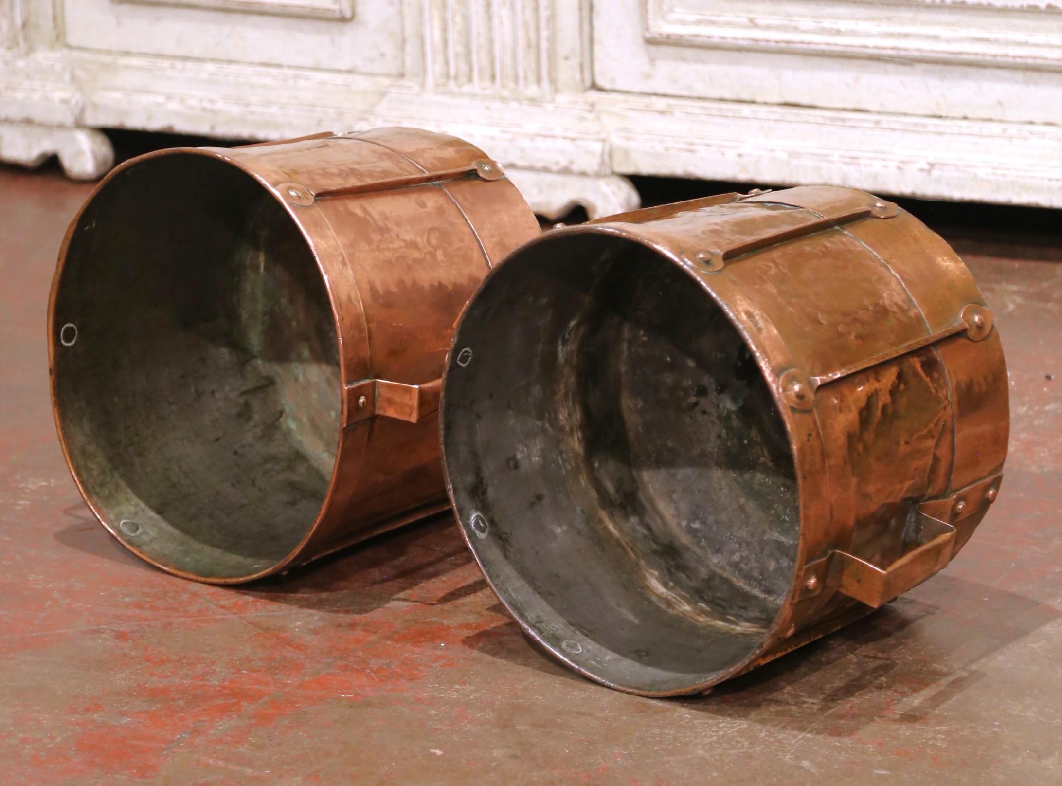 Pair of 19th Century French Copper Grain Measure Buckets with Side Handles For Sale 1