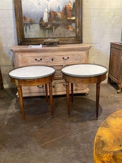 Paire de tables bouillottes en acajou de style Directoire français du 19e siècle