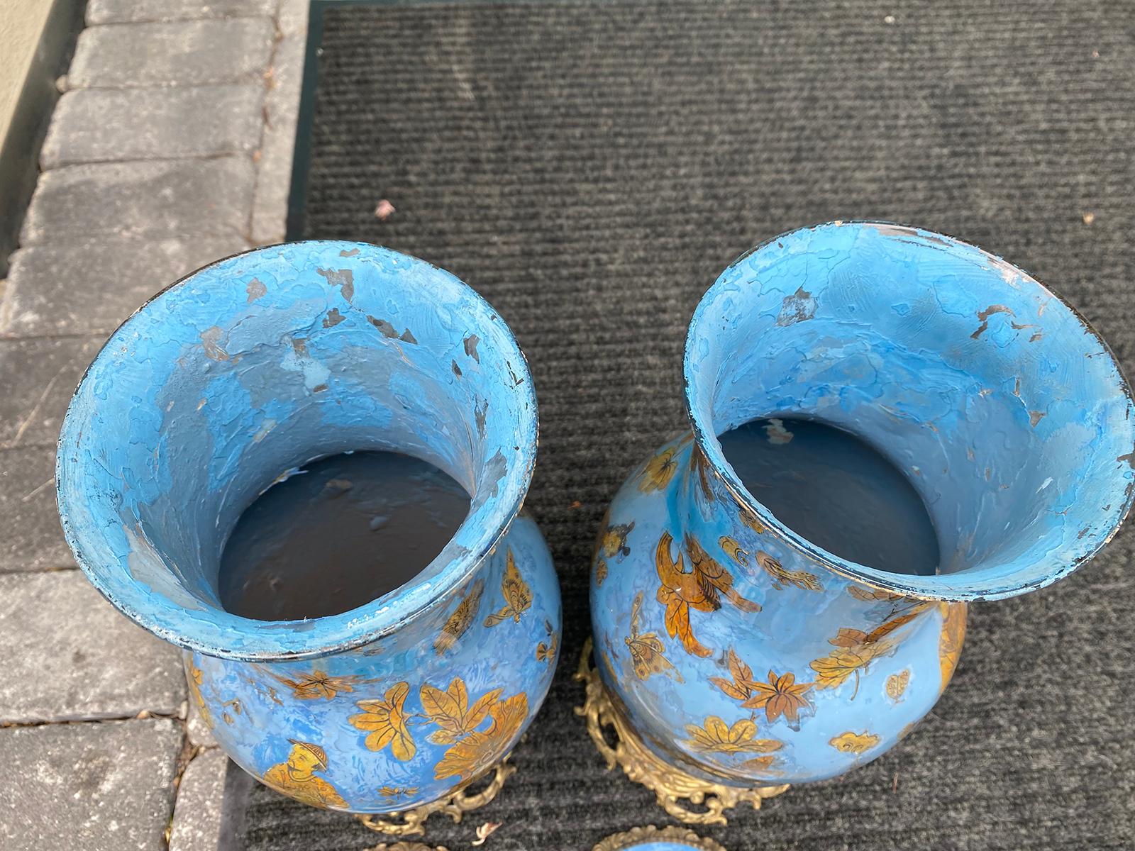 Pair of 19th Century French Églomisé Chinoiserie Covered Vases, Bronze Mounts 12