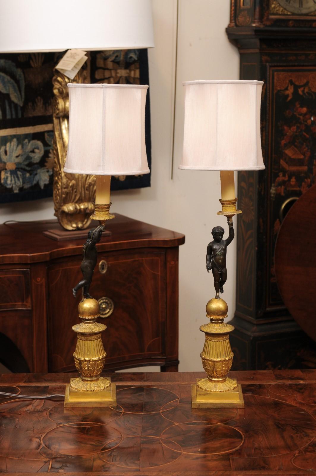 Paire de chandeliers Empire français du 19ème siècle, câblés comme lampes en vente 2