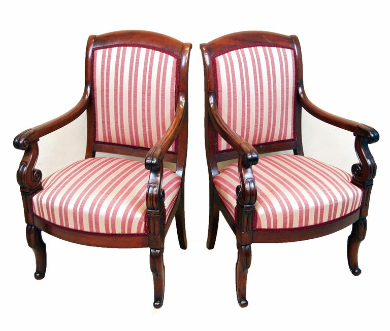 Pair of 19th Century French Empire Mahogany Library Chairs In Good Condition For Sale In Bedfordshire, GB