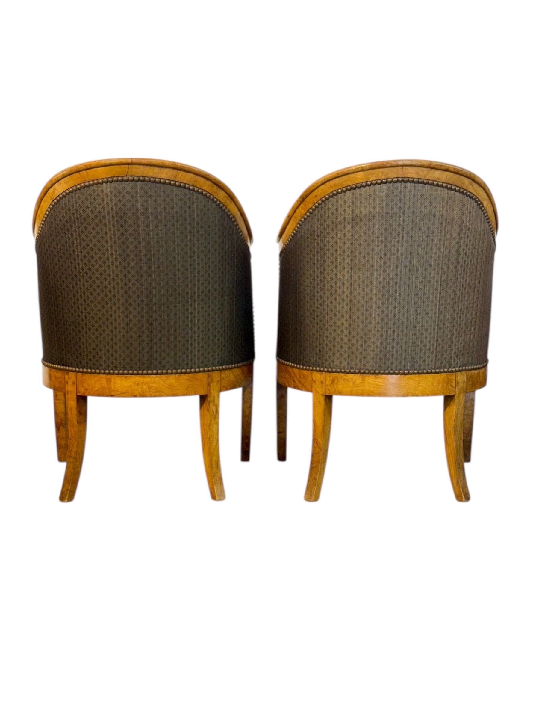 Coppia di poltrone a gondola in stile impero francese del XIX secolo in legno di radica in vendita 6