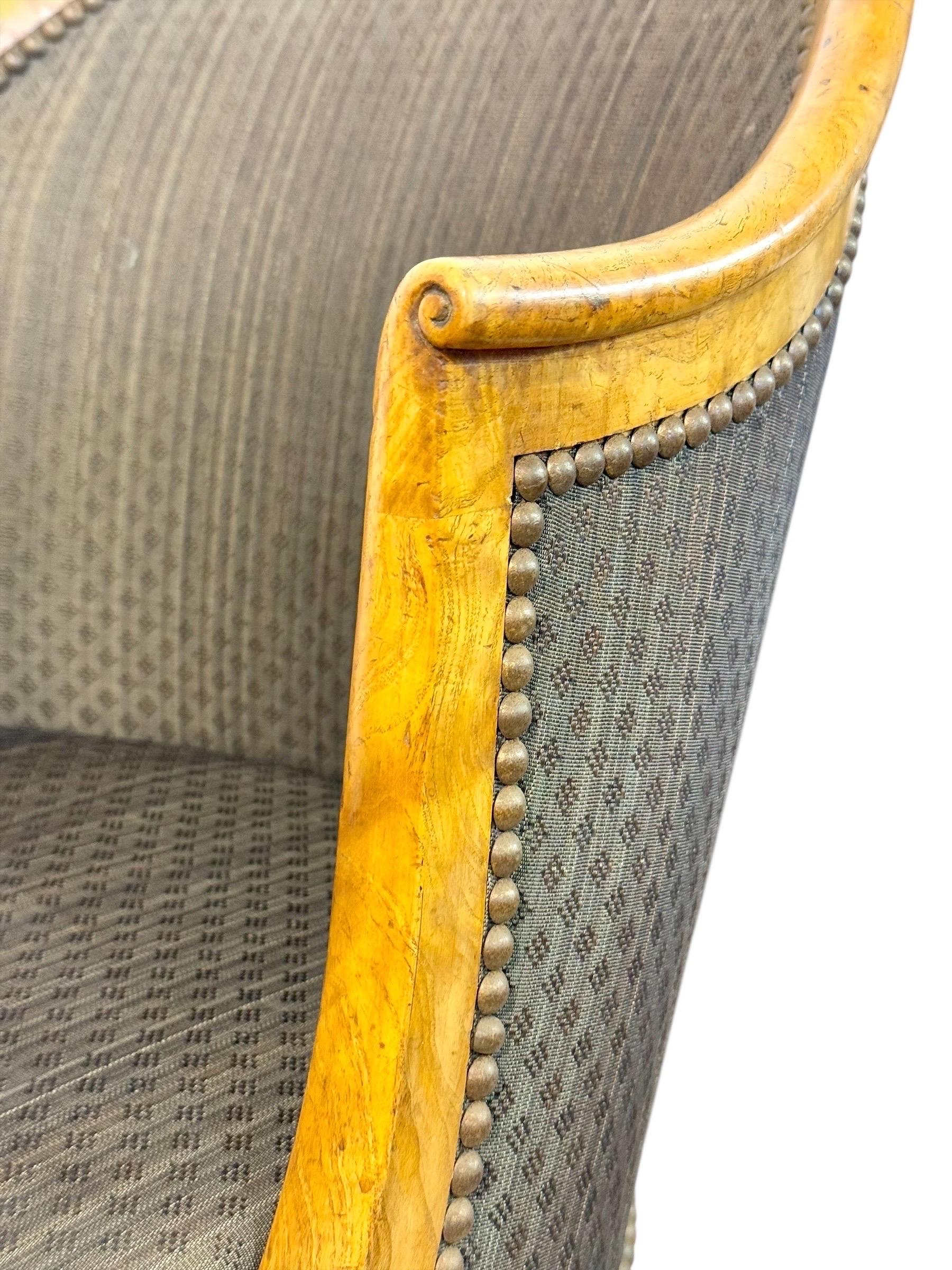 Coppia di poltrone a gondola in stile impero francese del XIX secolo in legno di radica in vendita 9