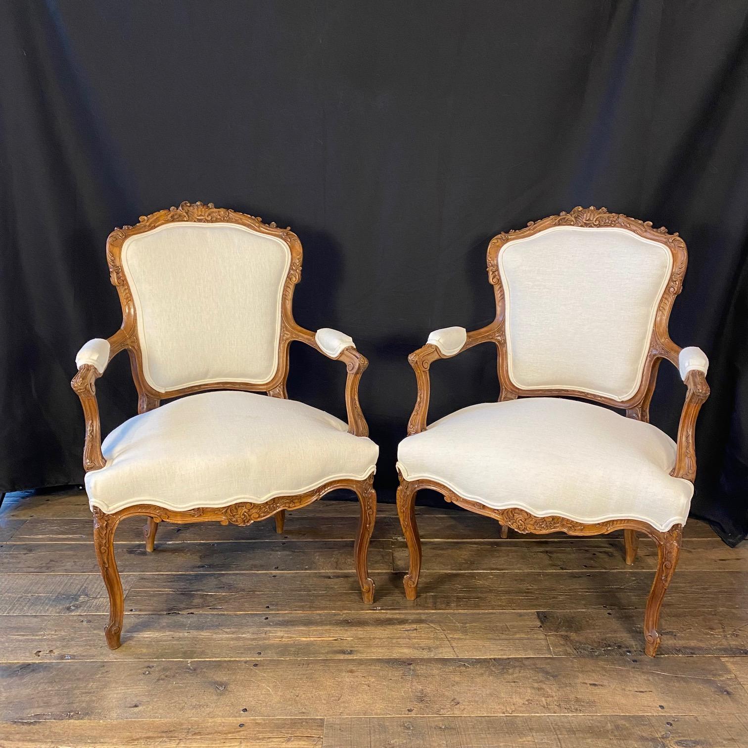 Pair of 19th Century French Exquisitely Carved Louis XV Arm Chairs For Sale 8
