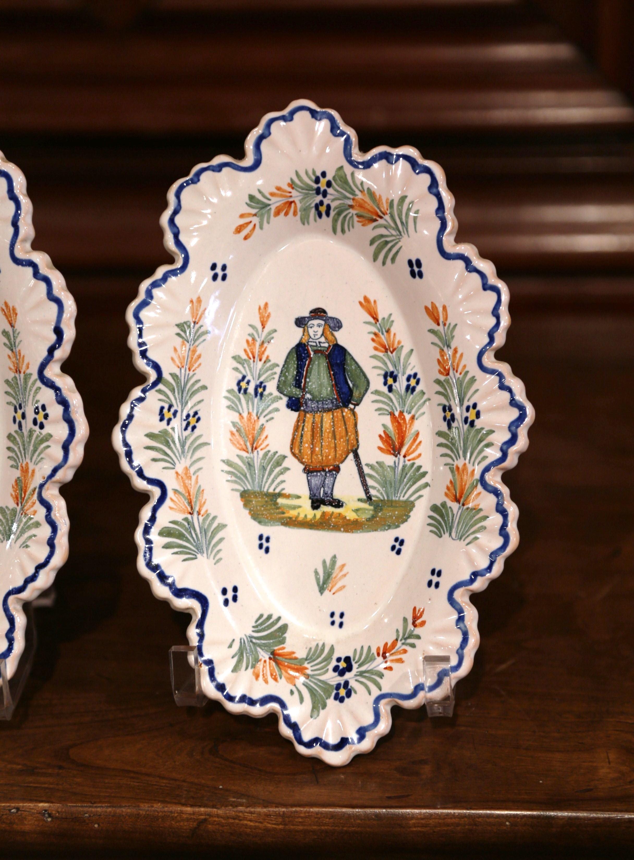 Pair of 19th Century French Faience Oval Wall Plates Signed Henriot Quimper (Handbemalt)