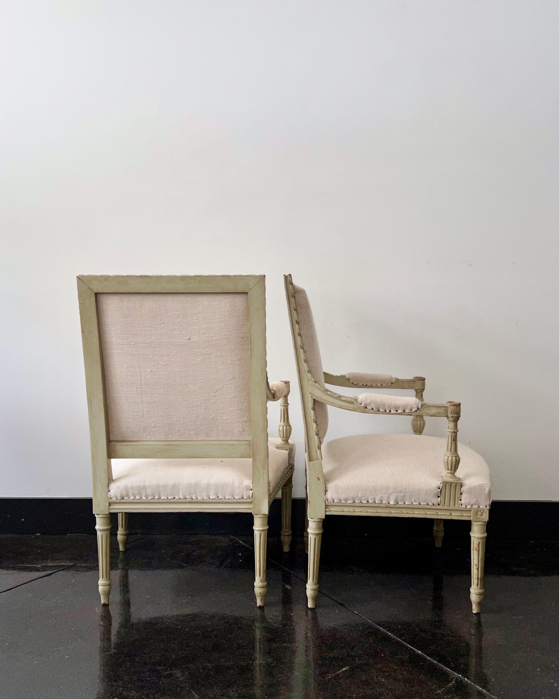 Paar französische Fauteuils / Sessel des 19. Jahrhunderts (Handgeschnitzt) im Angebot