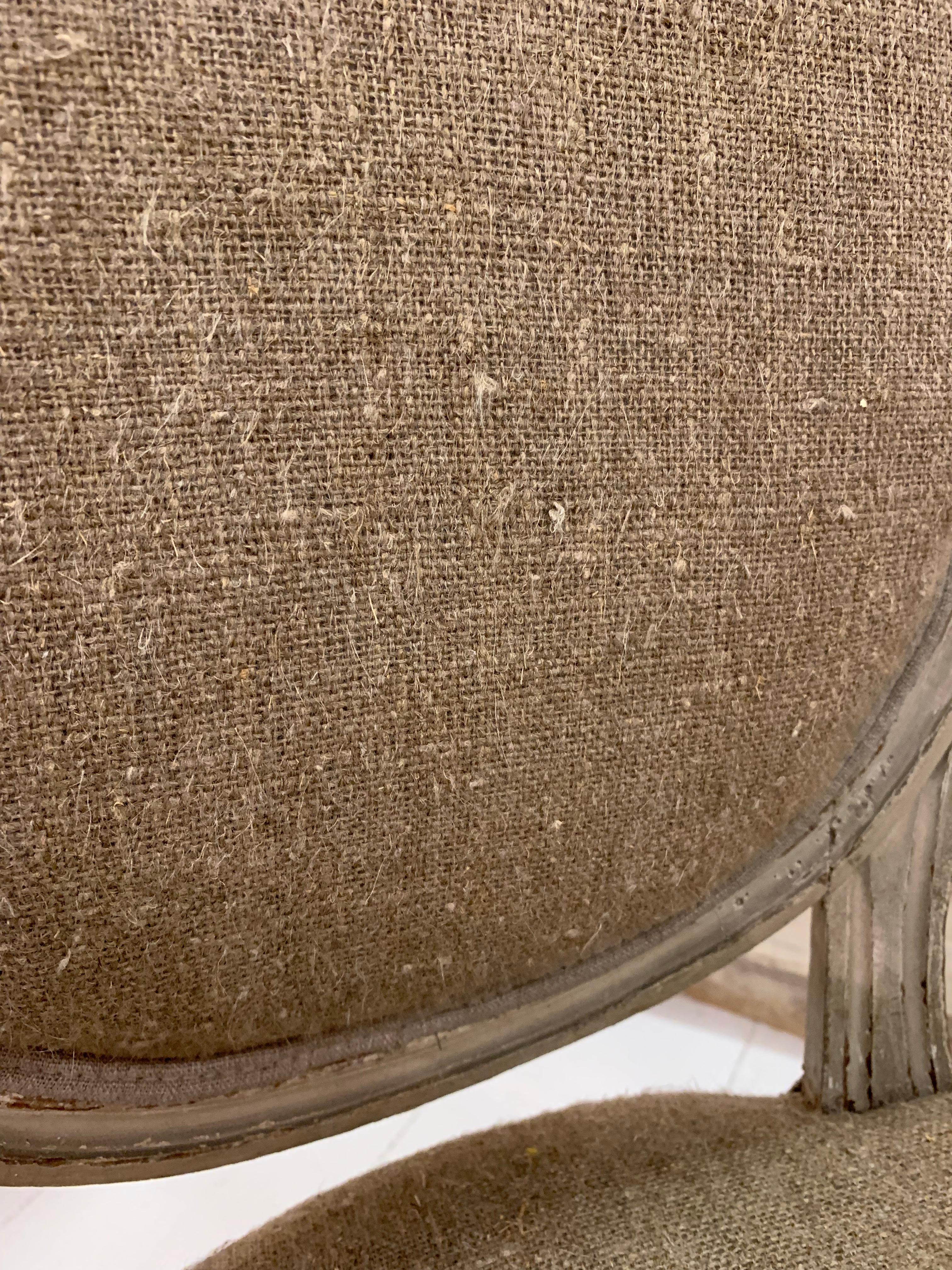 Paar französische gepolsterte Fauteuils-Sessel im Louis-XVI.-Stil des 19. Jahrhunderts im Angebot 3