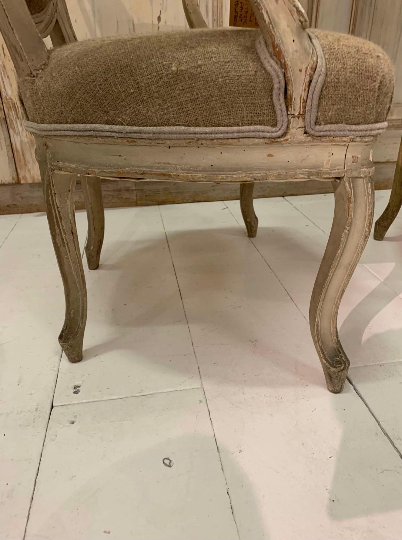 Sculpté Paire de fauteuils/chaises d'appoint français peints du 19e siècle en vente