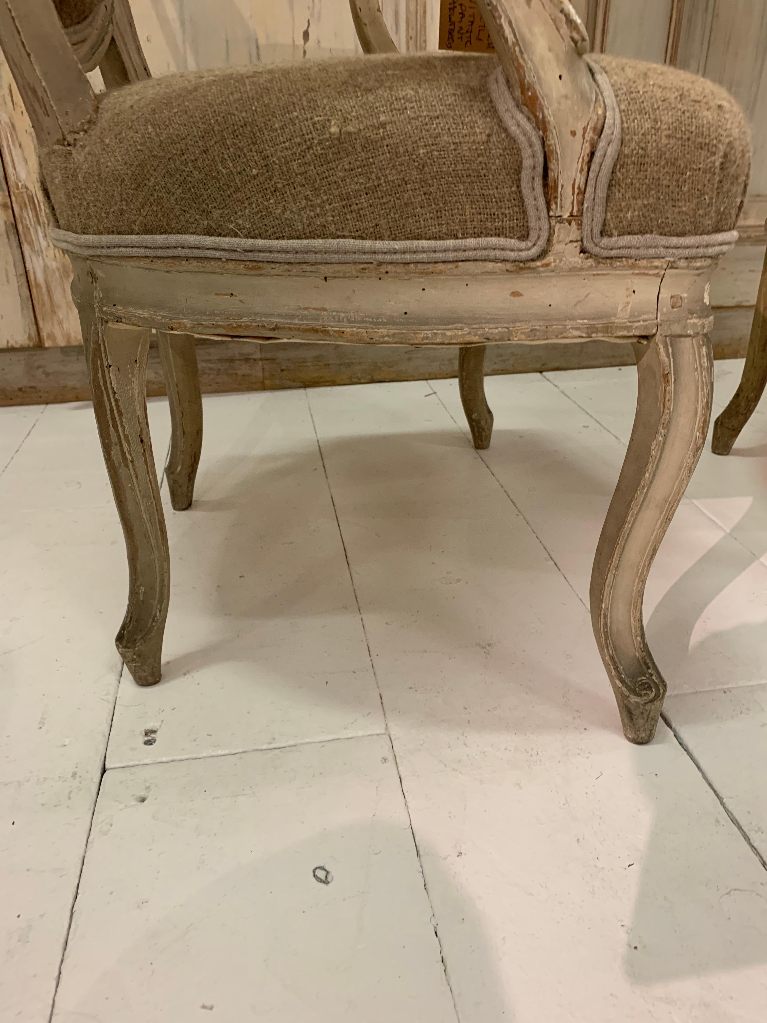 Paar französische gepolsterte Fauteuils-Sessel im Louis-XVI.-Stil des 19. Jahrhunderts im Zustand „Gut“ im Angebot in London, GB