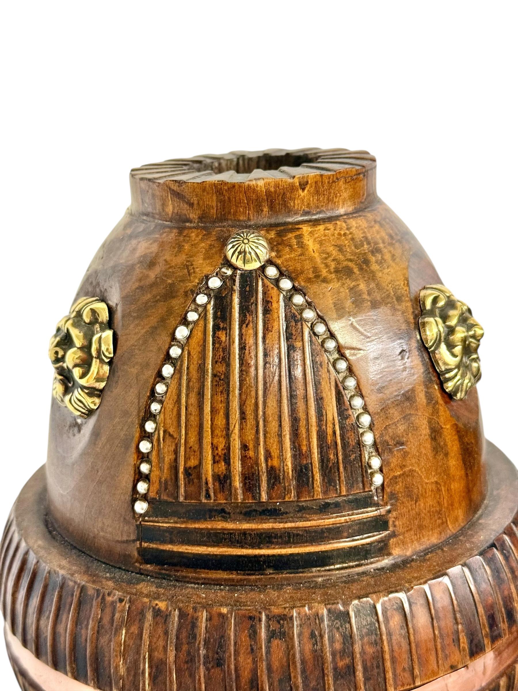 Pair of 19th Century French Folk Art Torchères with Gilt Brass Lion Heads In Good Condition For Sale In LA CIOTAT, FR