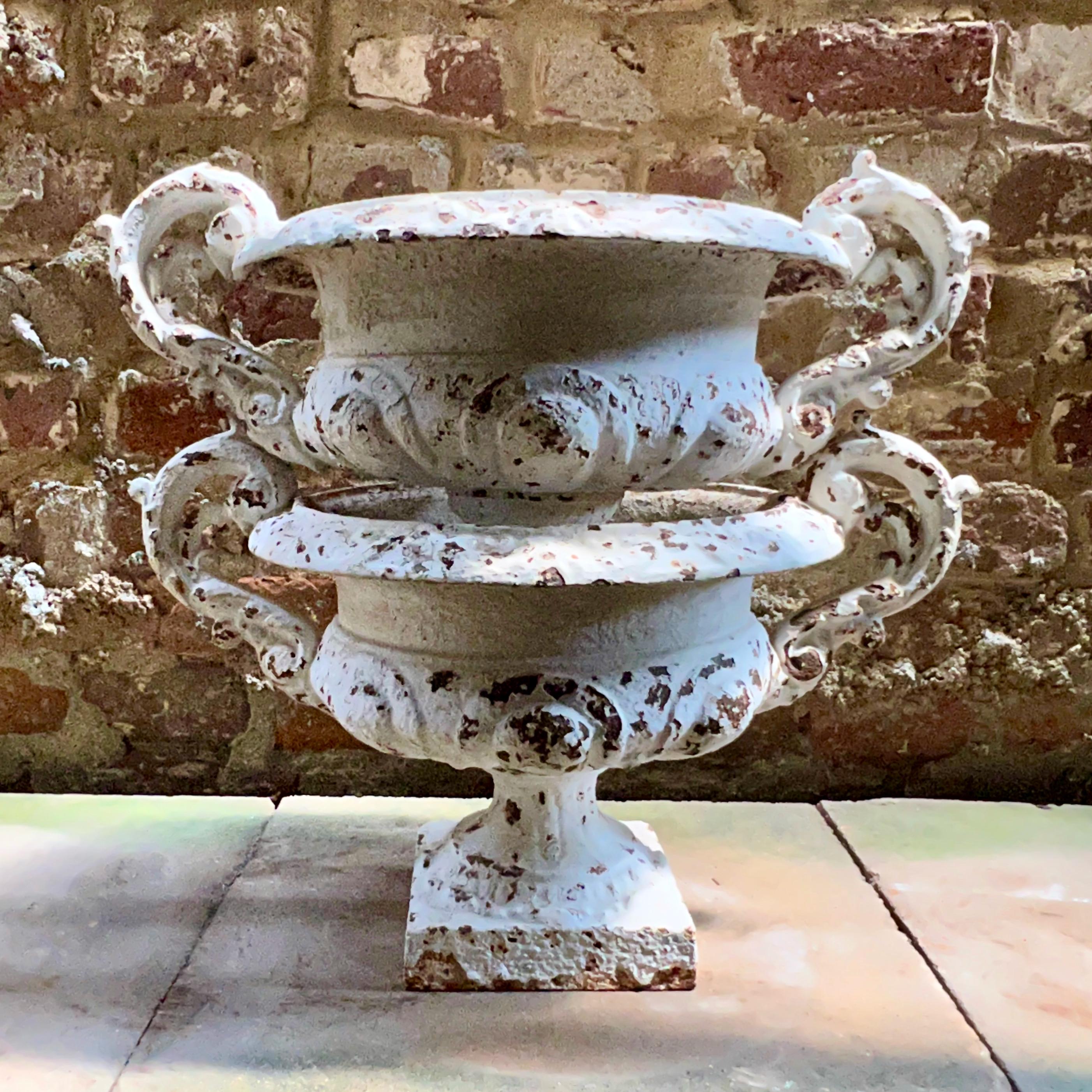 Pair of 19th Century French Garden Planters For Sale 1