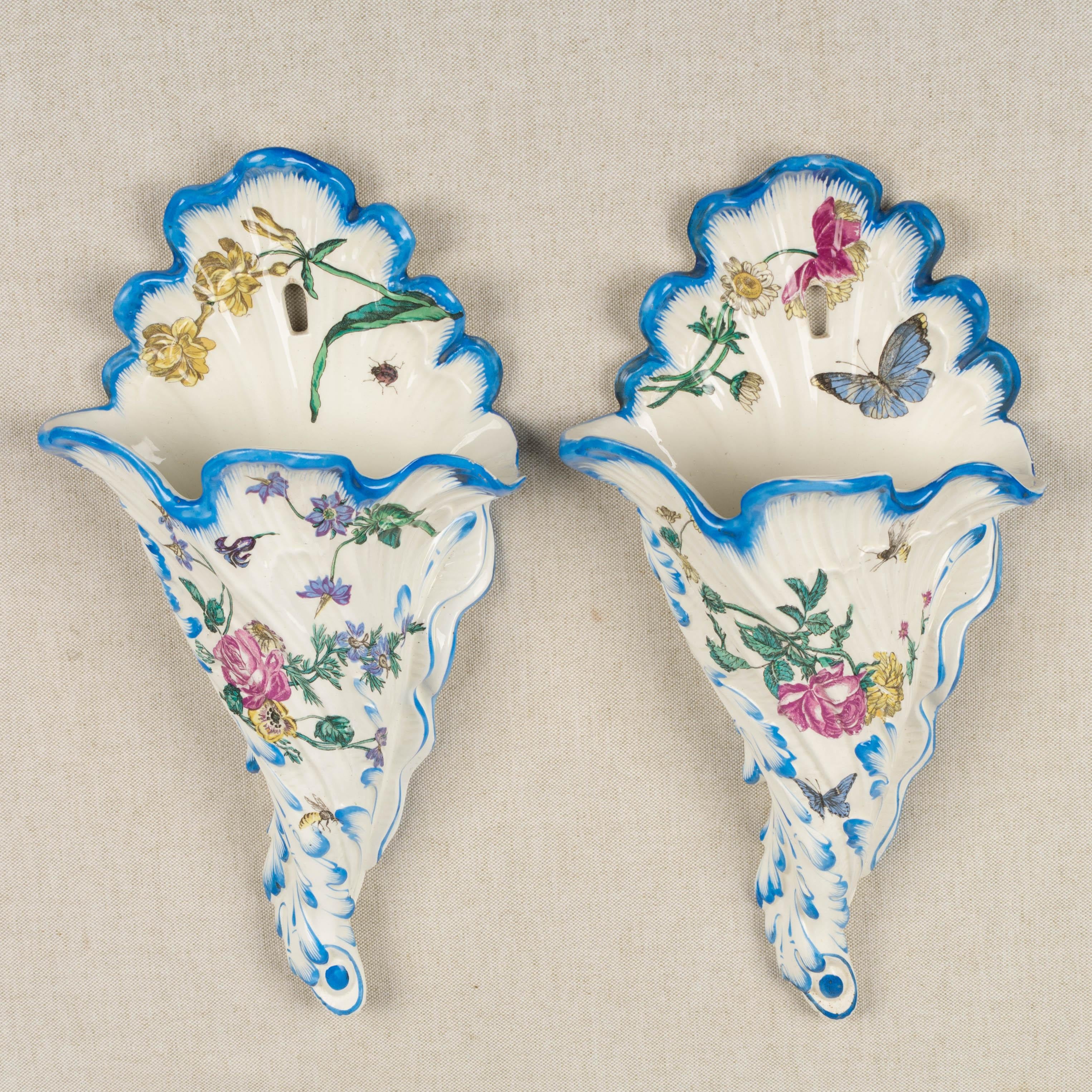 Pair of 19th Century French Gien Faience Wall Pockets For Sale 2