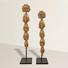 Paire de montures françaises en bronze doré du 19ème siècle sur supports personnalisés