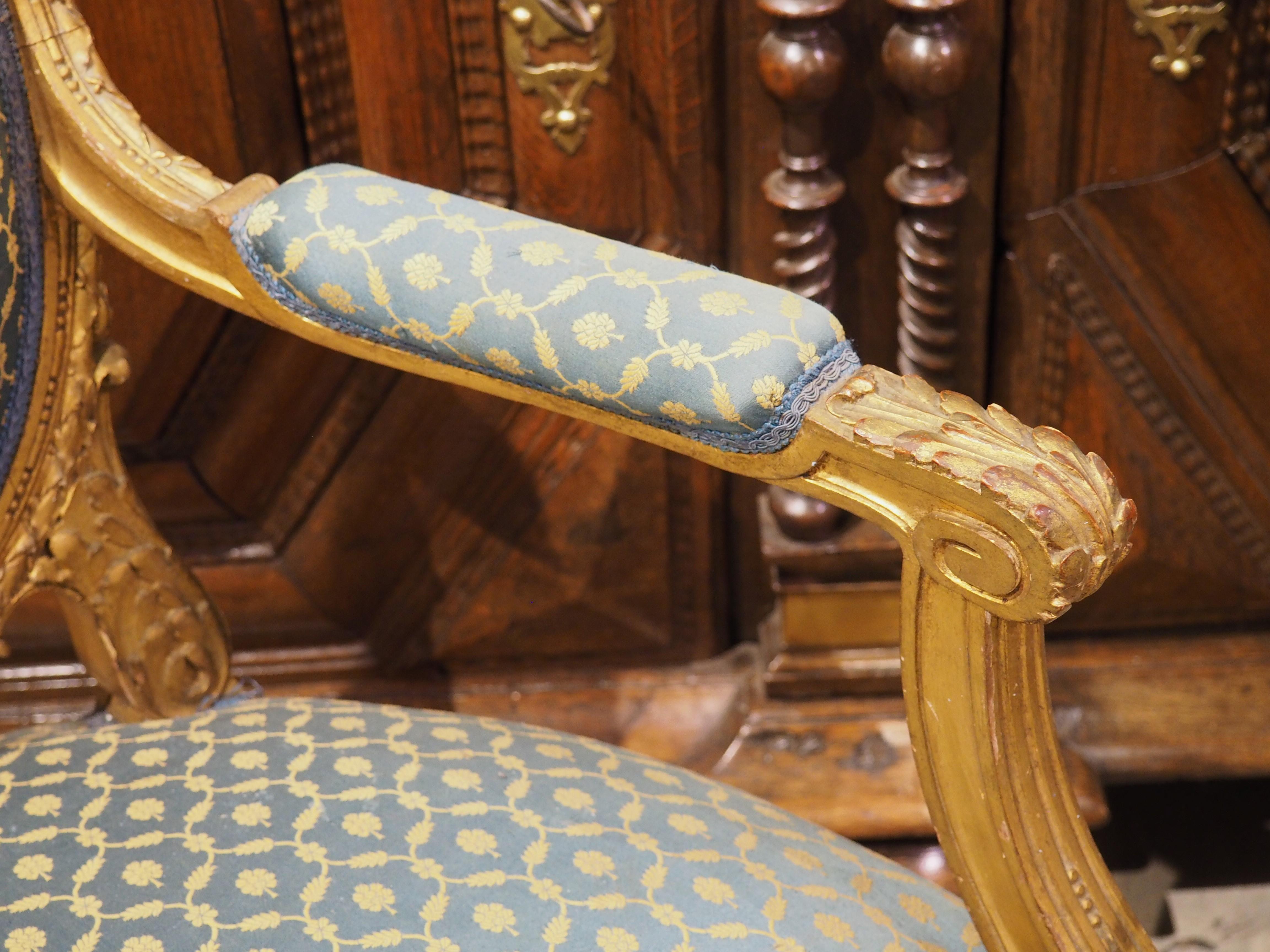 Pair of 19th Century French Giltwood Louis XVI Style Médaillon Armchairs For Sale 2