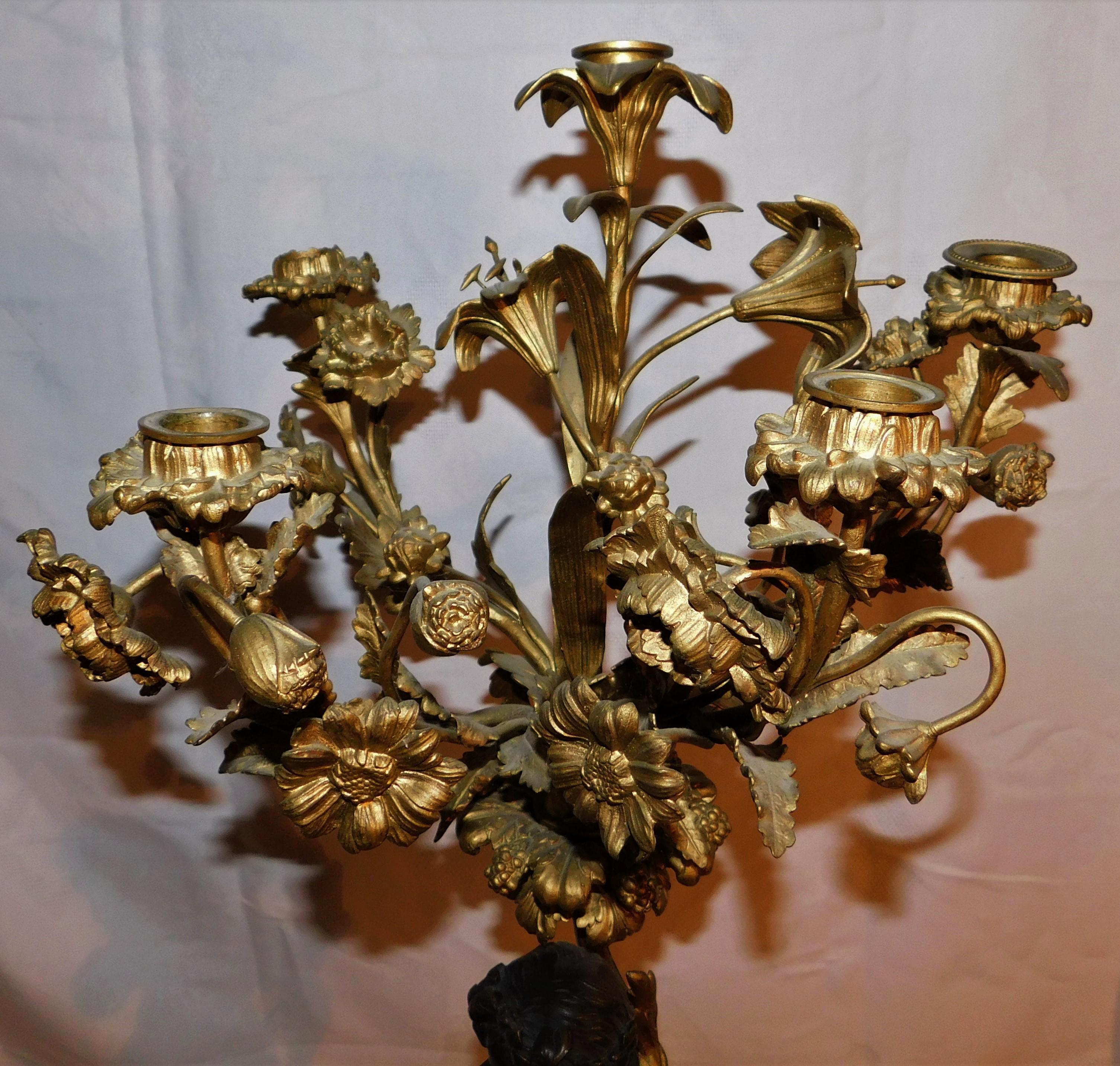 Pair of 19th Century French Gold Gilded Bronze Putti Cherubs Candelabras In Good Condition For Sale In Hamilton, Ontario