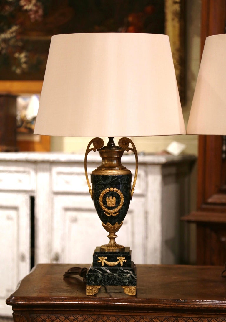 Pair of 19th Century French Green Marble and Bronze Dore Urns Table Lamps For Sale 1