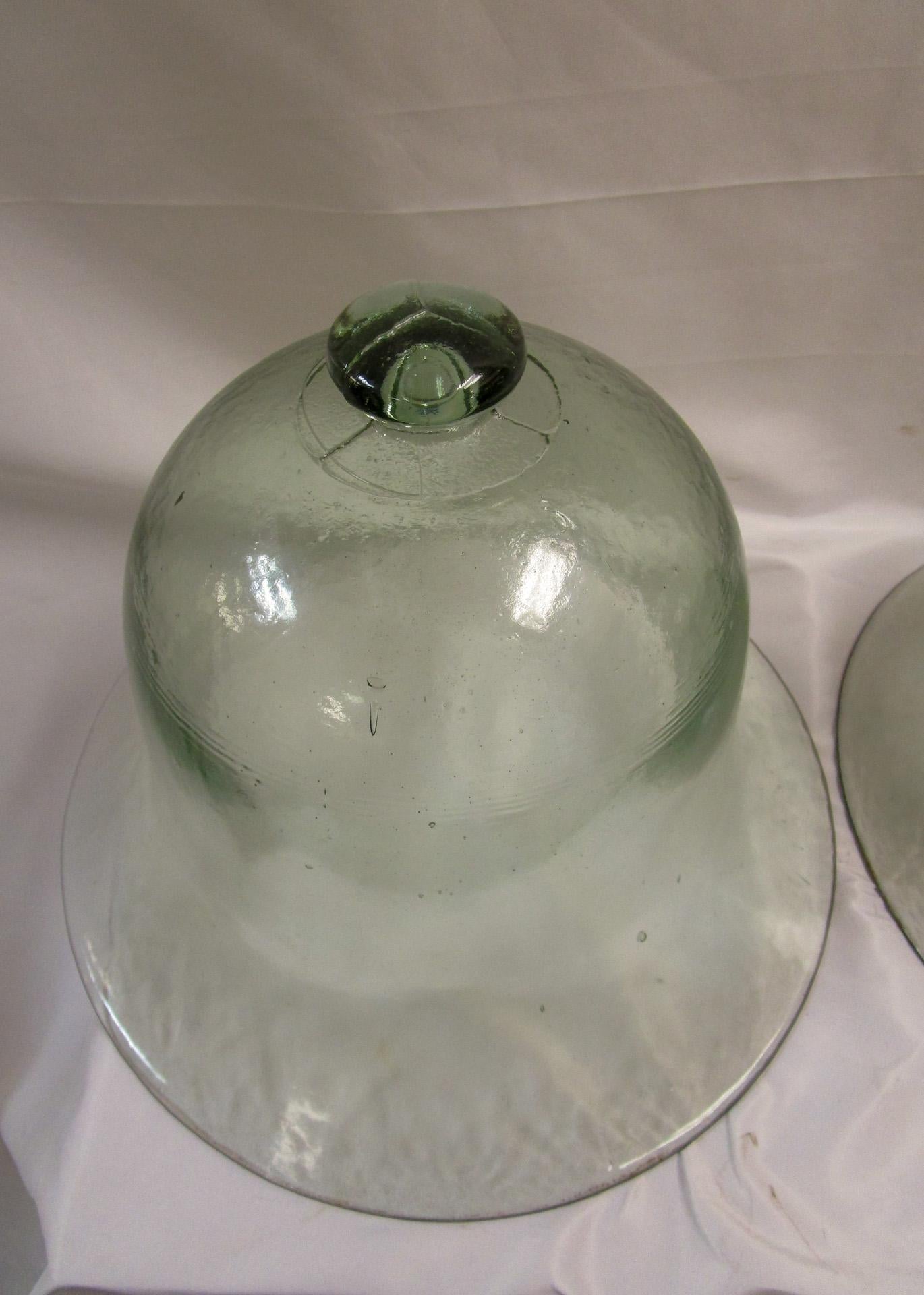Verre brun Paire de cloches de jardin françaises du 19ème siècle en verre soufflé à la main en forme de cloche en vente