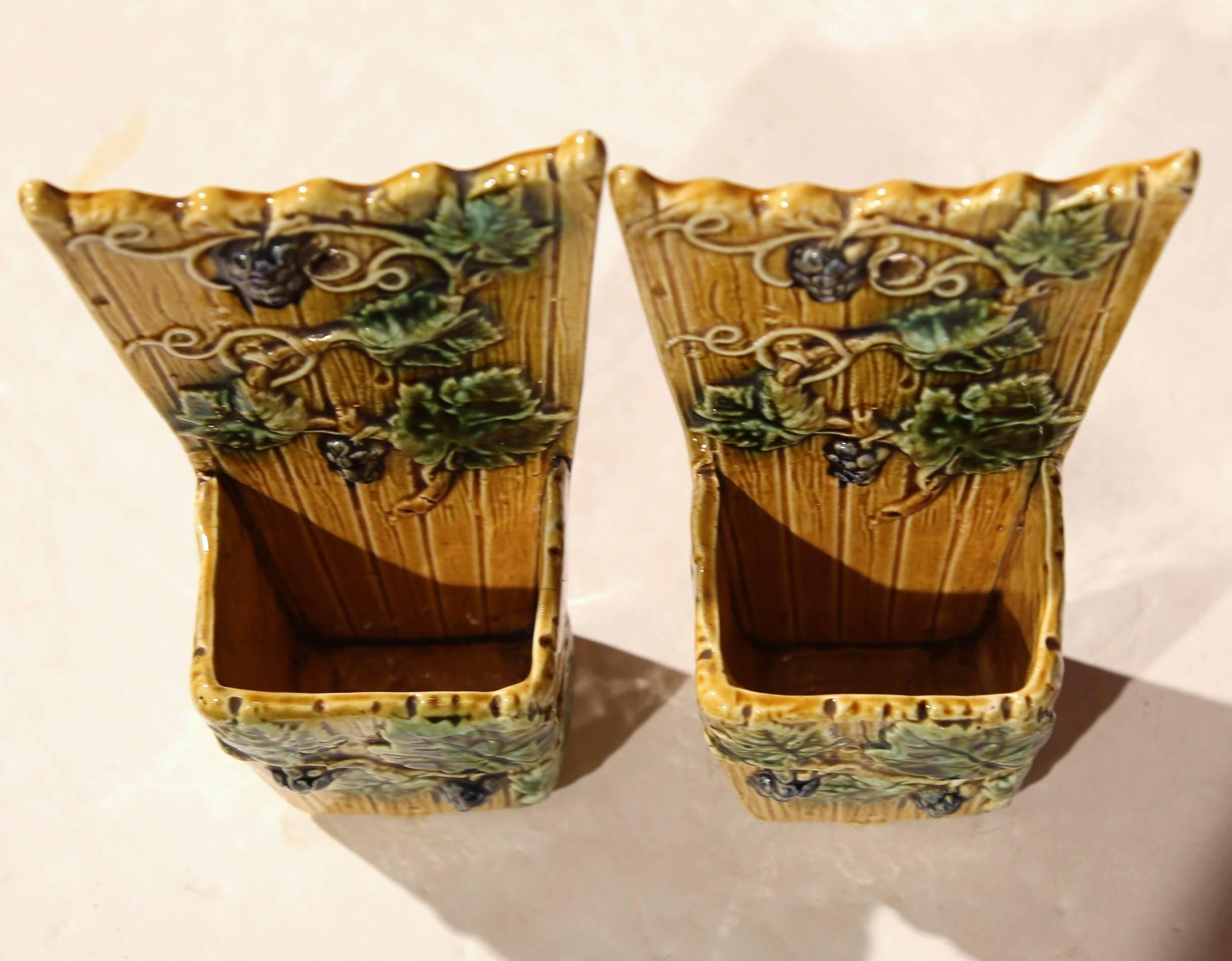 Pair of 19th Century, French Hand Painted Barbotine Wall Hanging Pocket Vases In Excellent Condition For Sale In Dallas, TX