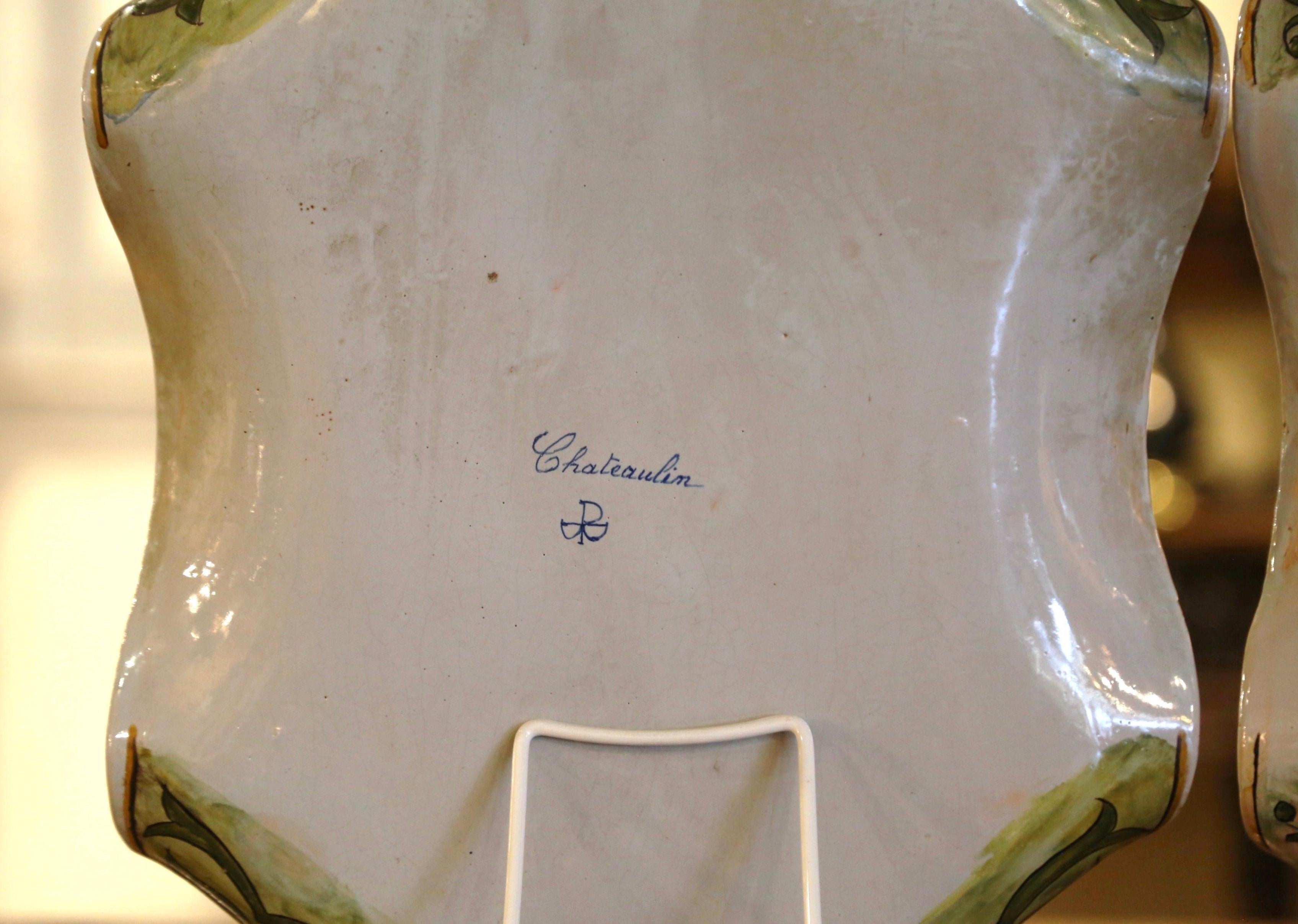 Paire de plateaux en faïence de Porquier Beau Quimper peints à la main au 19ème siècle en vente 4