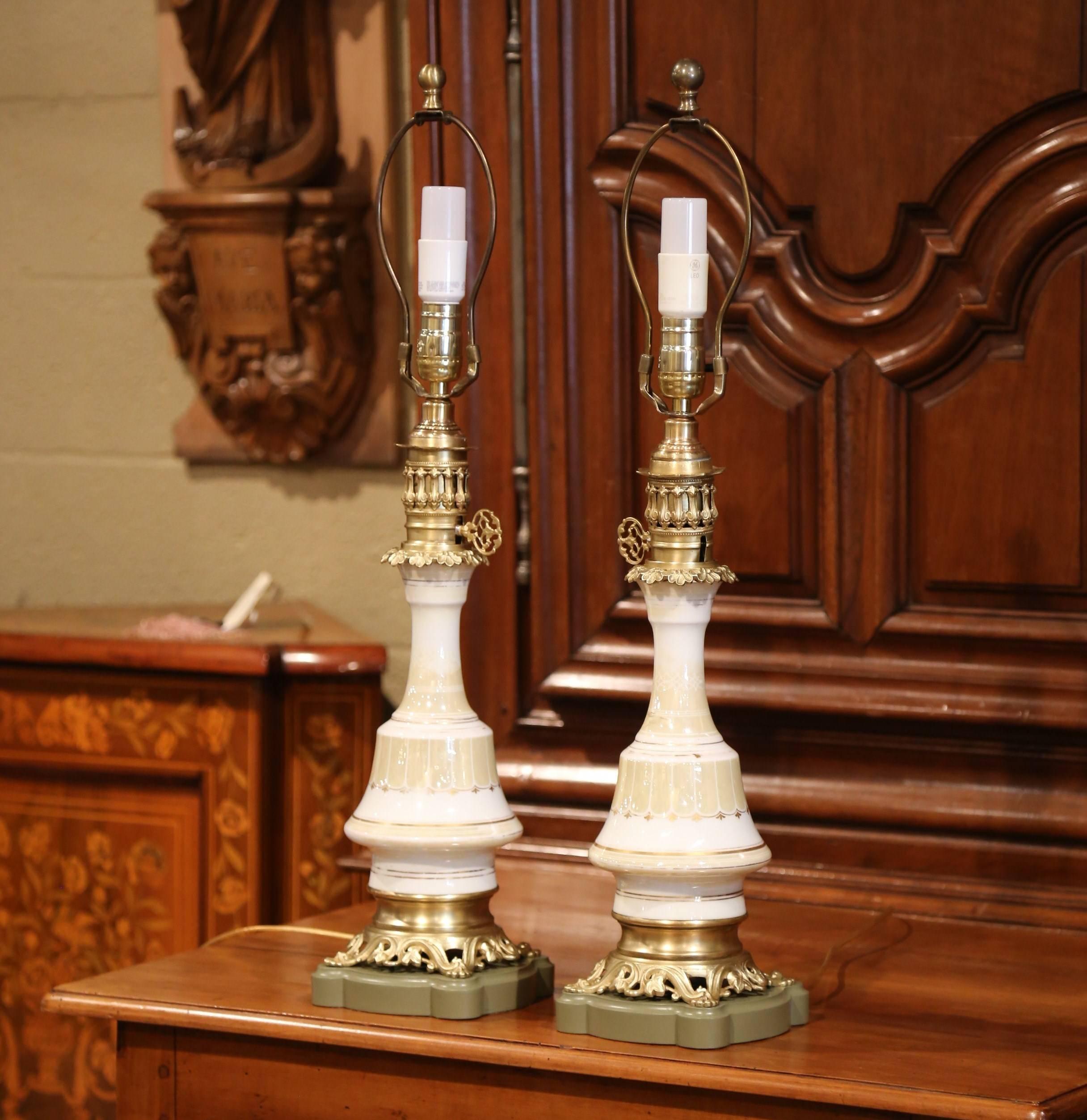 Pair of 19th Century French Hand-Painted Porcelain Oil Lamps with Brass Mounts 1