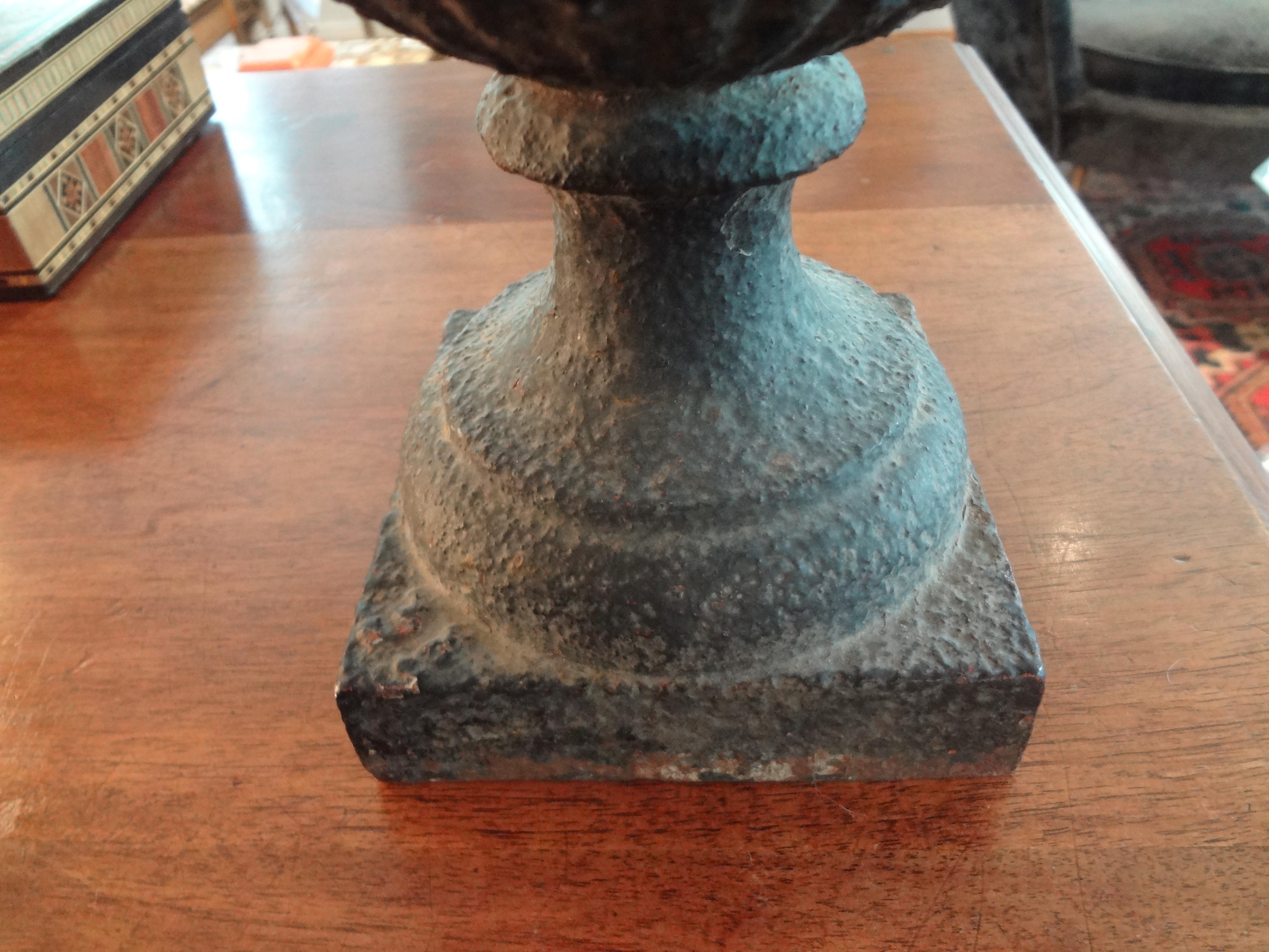Pair of 19th Century French Iron Campana Urns In Good Condition In Houston, TX