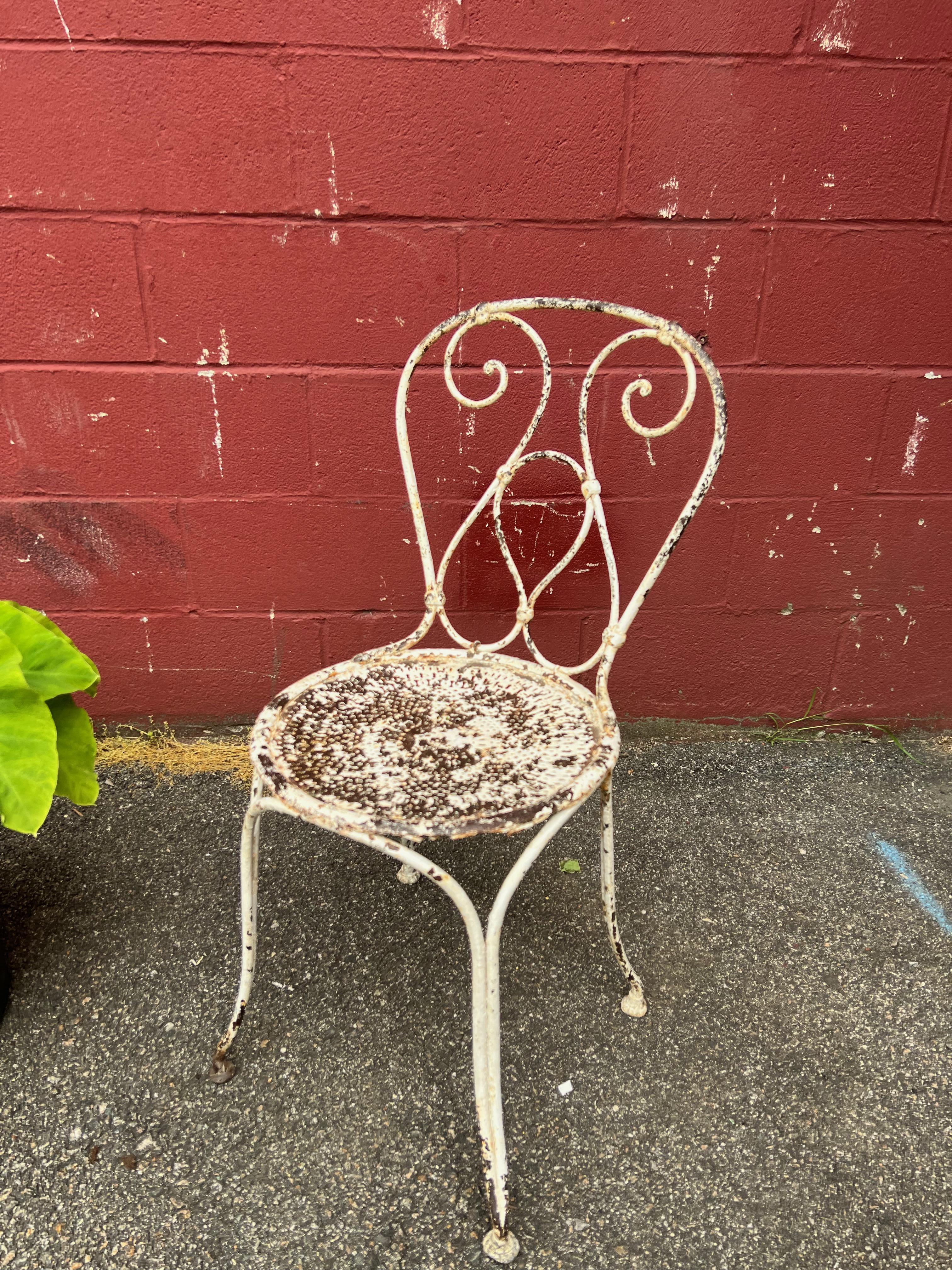 Pair of 19th Century French Iron Garden Chairs For Sale 5