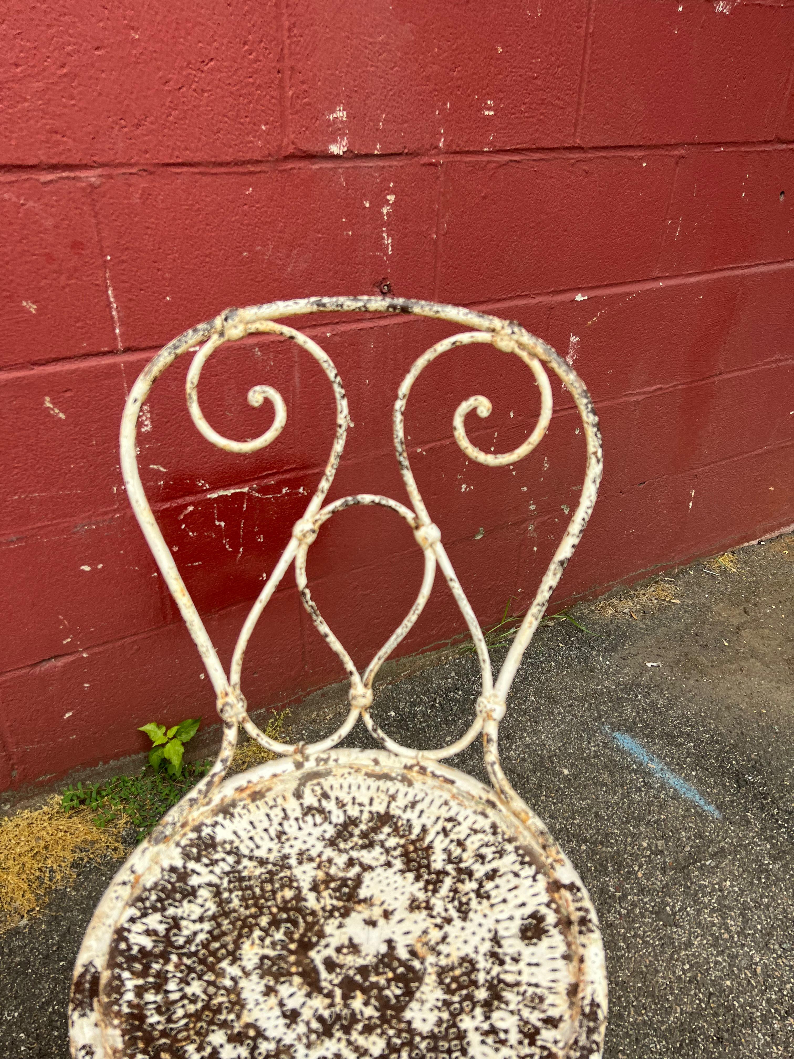 Pair of 19th Century French Iron Garden Chairs For Sale 7