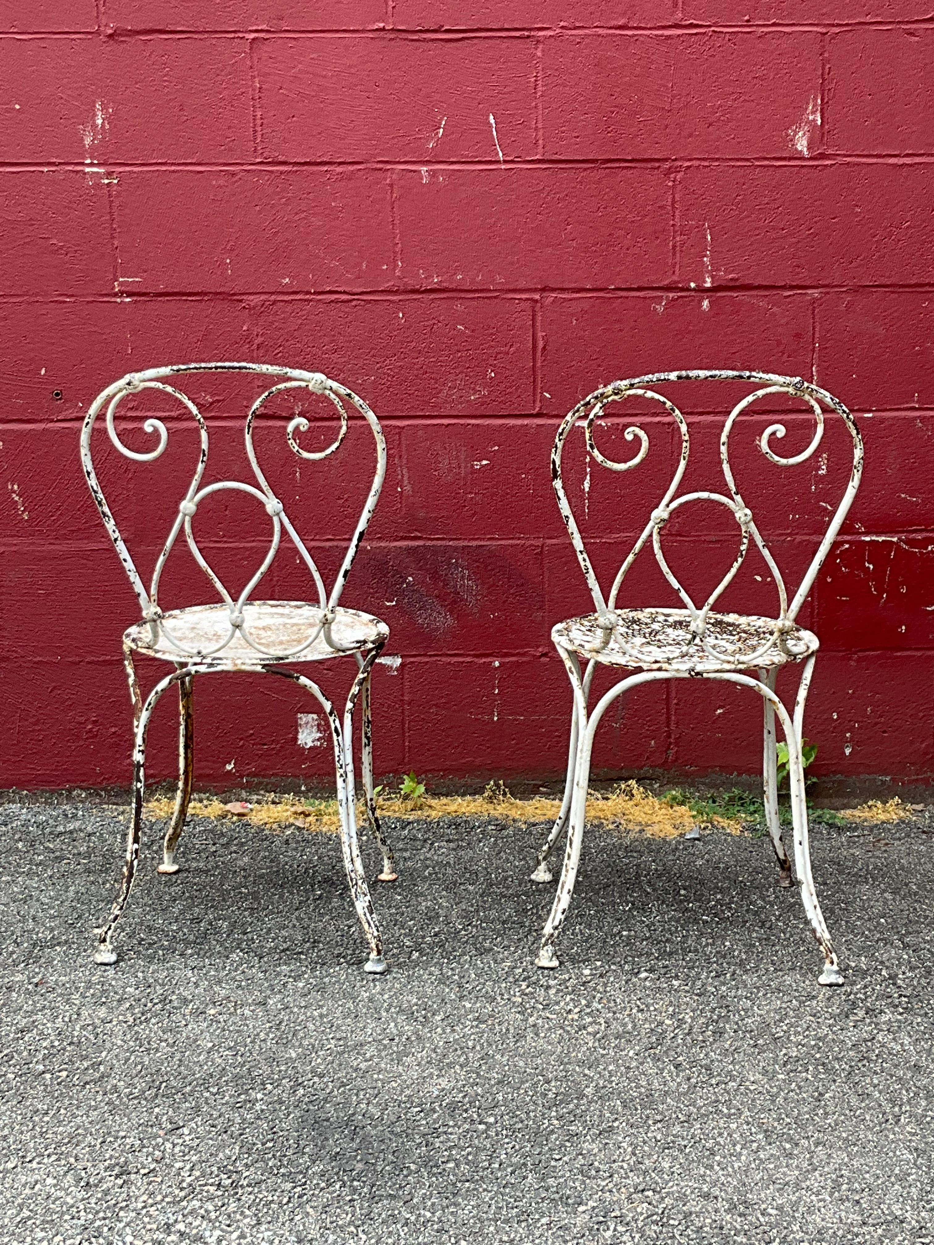 Pair of 19th Century French Iron Garden Chairs For Sale 4