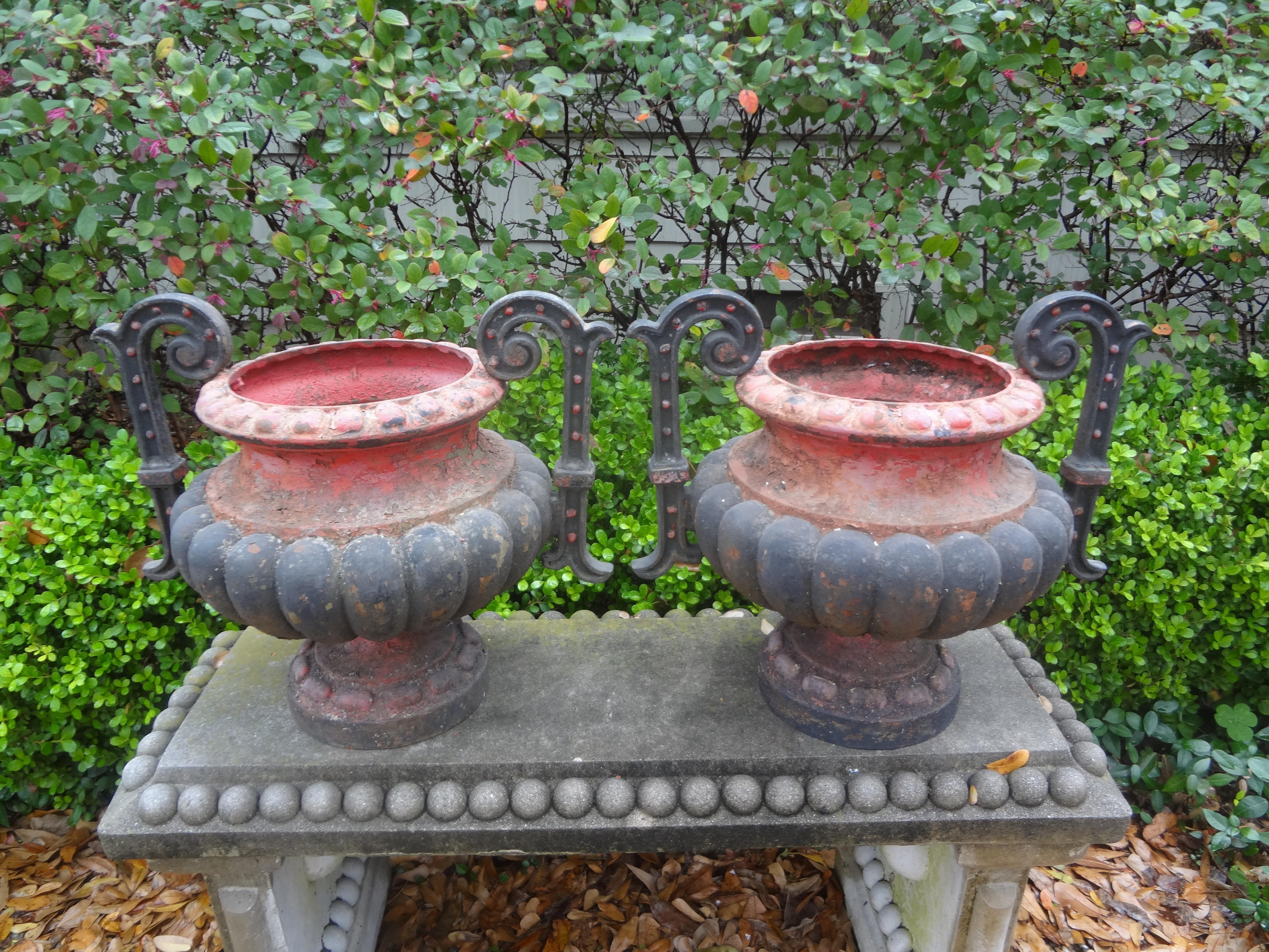 Neoclassical Pair of 19th Century French Iron Garden Urns For Sale