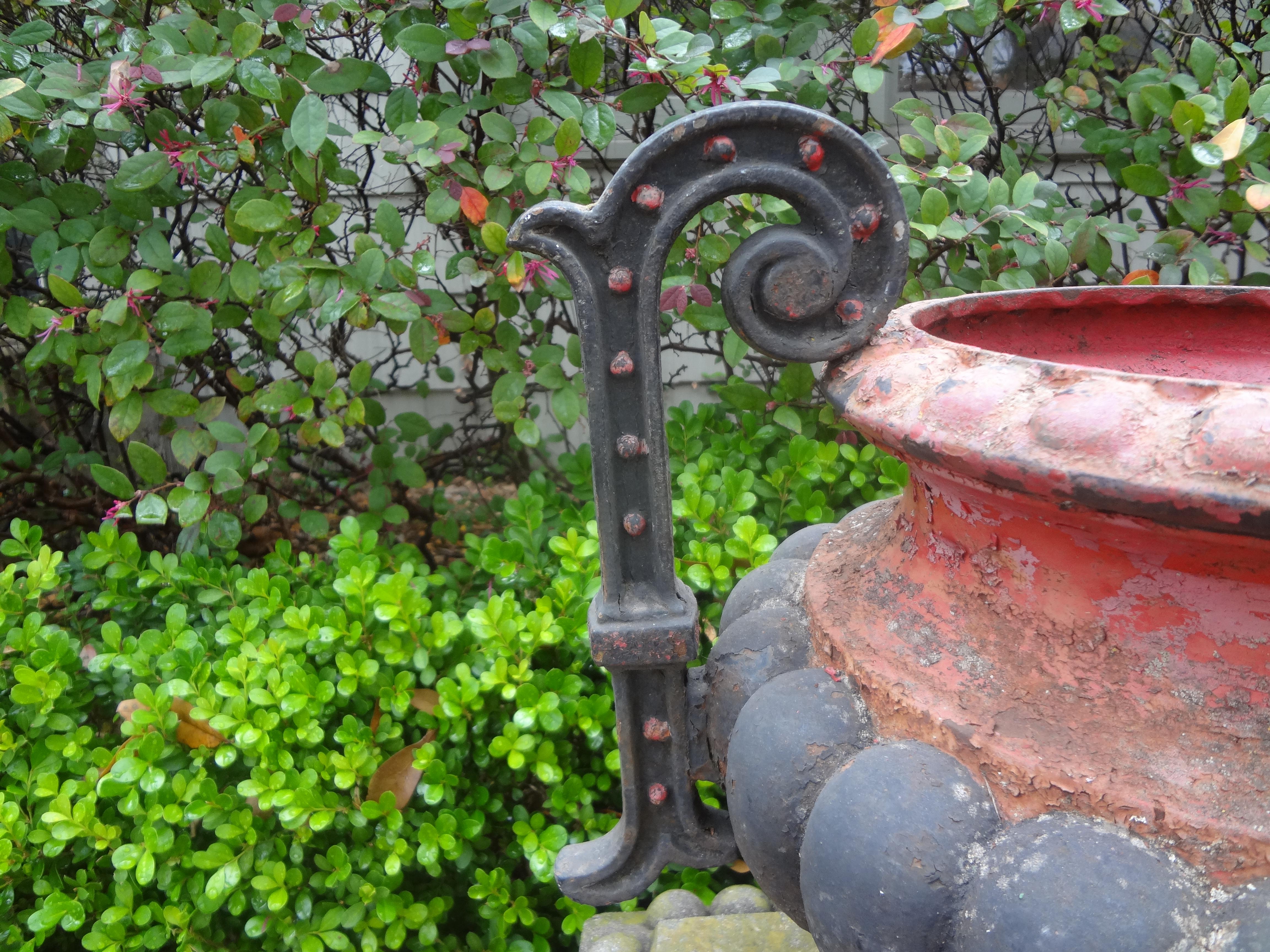Pair of 19th Century French Iron Garden Urns For Sale 3