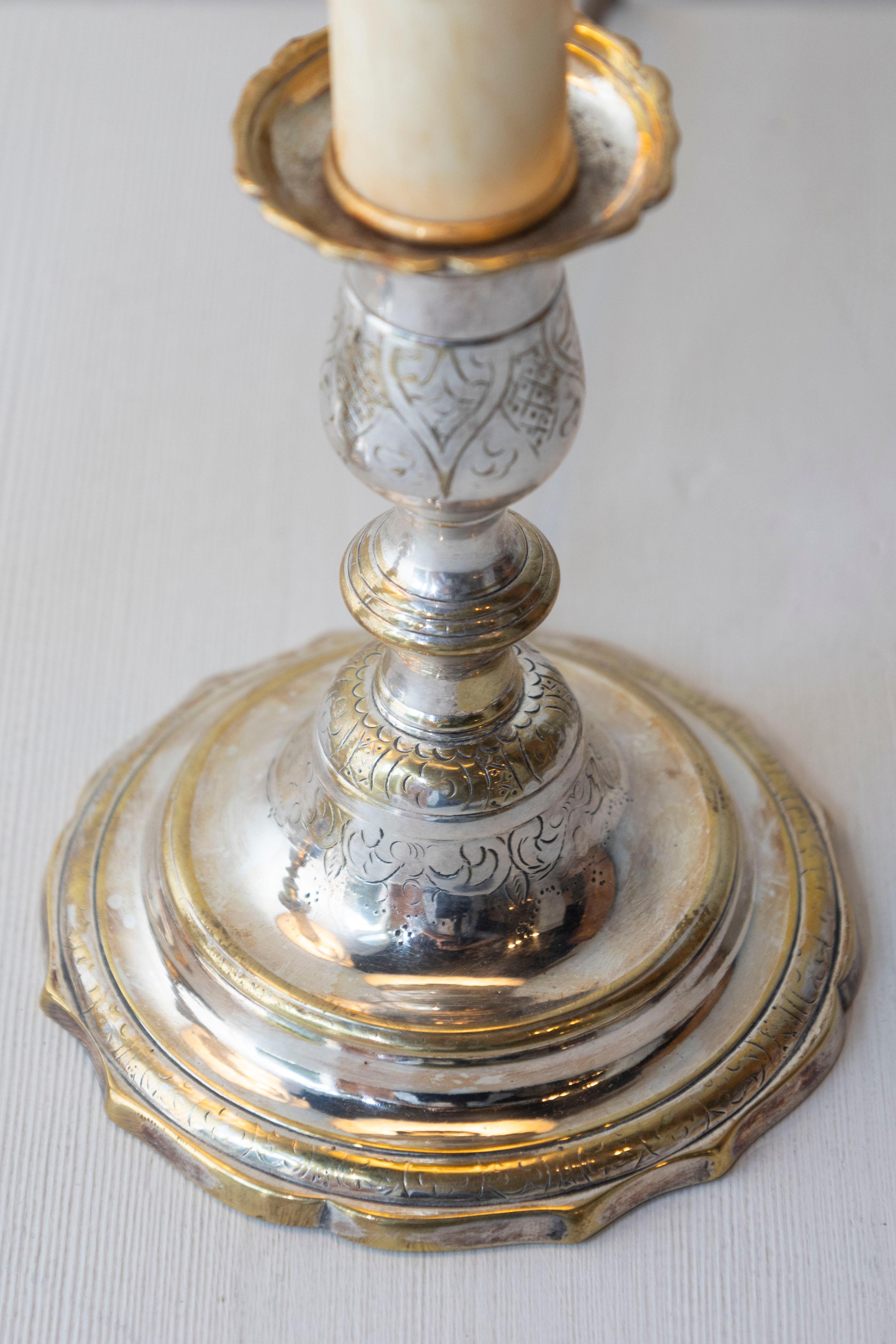 Argentato Coppia di lampade francesi del XIX secolo in vendita