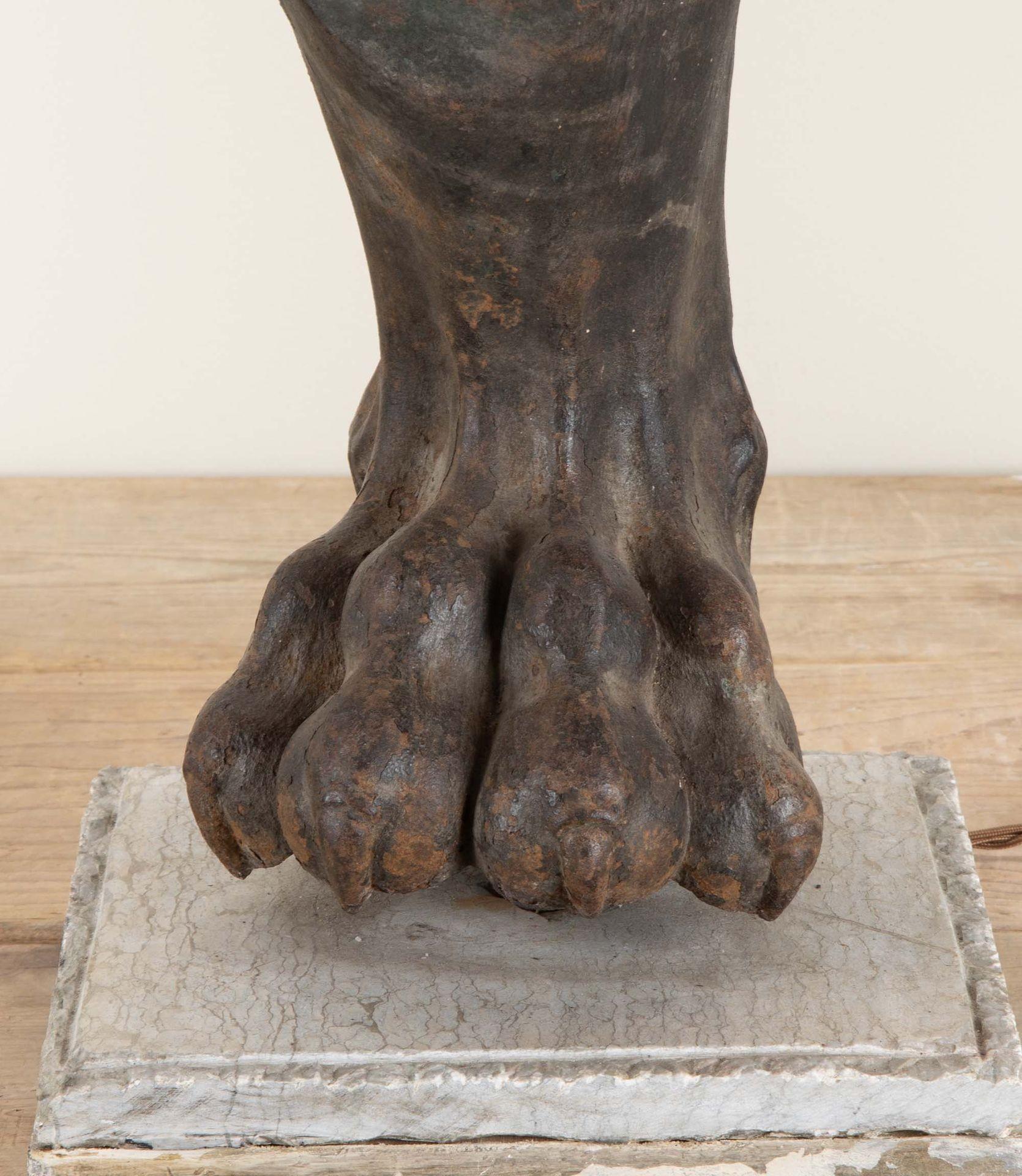 Pair of 19th Century French Lion Paw Lamps For Sale 1