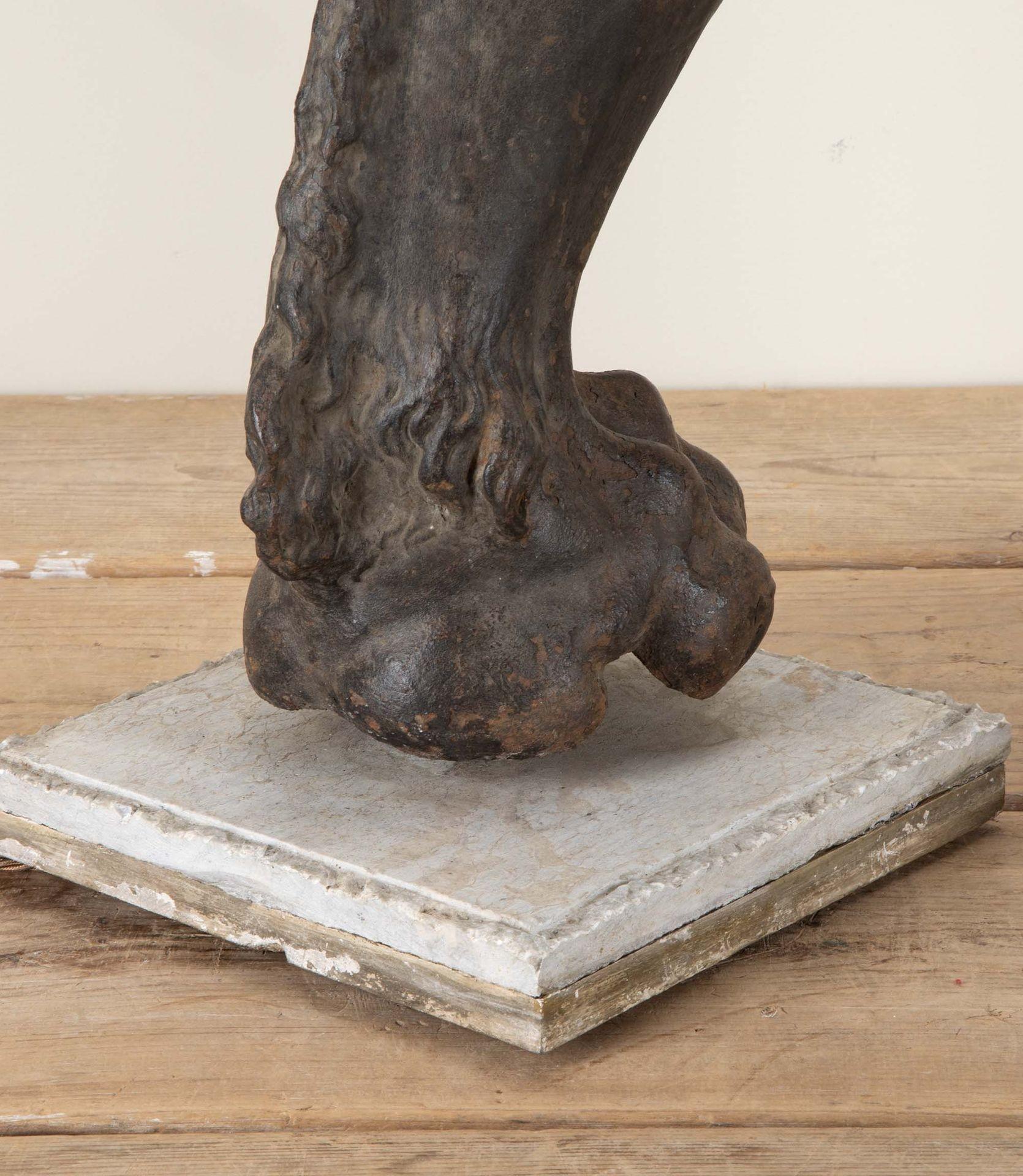 Pair of 19th Century French Lion Paw Lamps For Sale 3