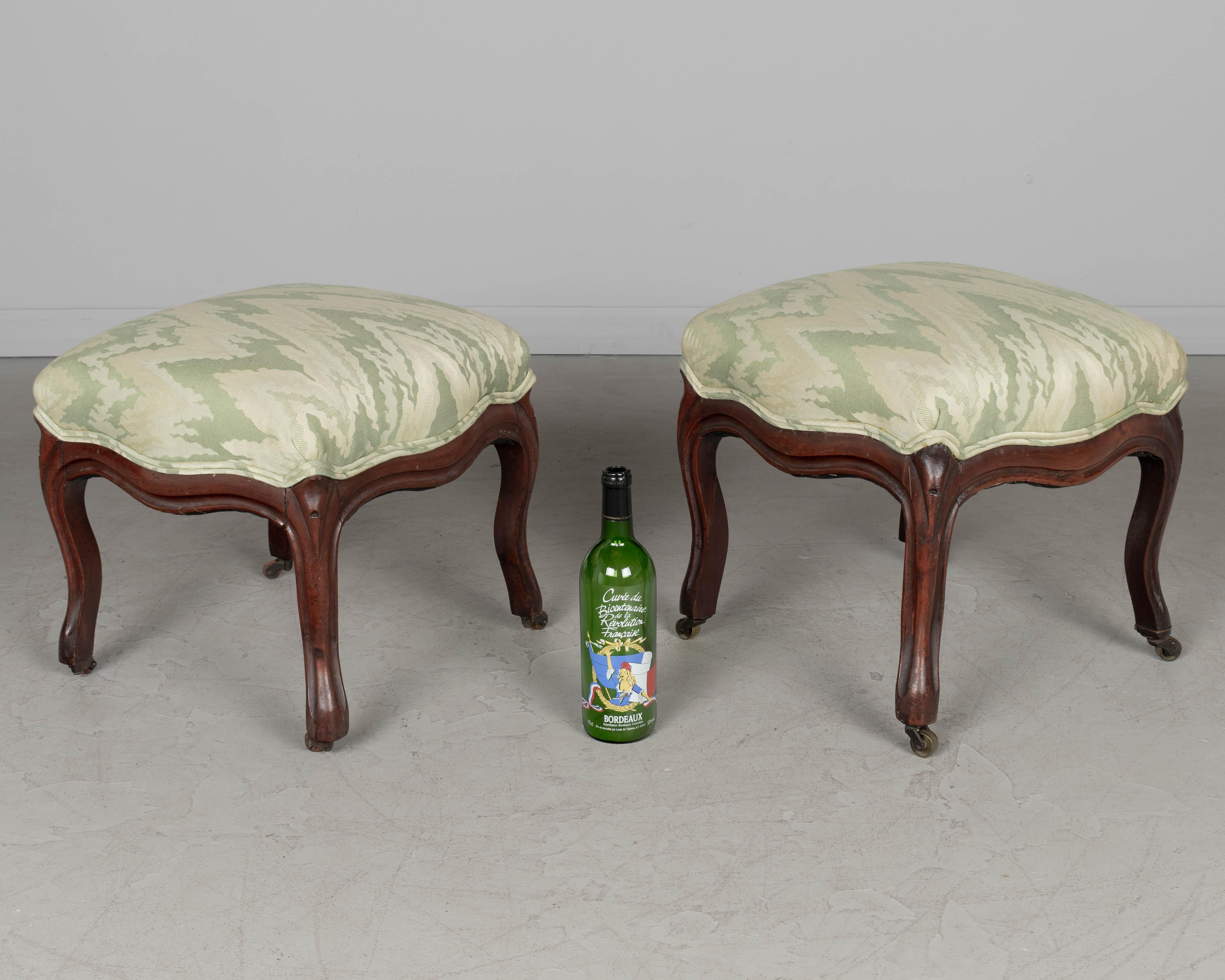Pareja de taburetes de pie Louis Philippe franceses del siglo XIX en venta 4
