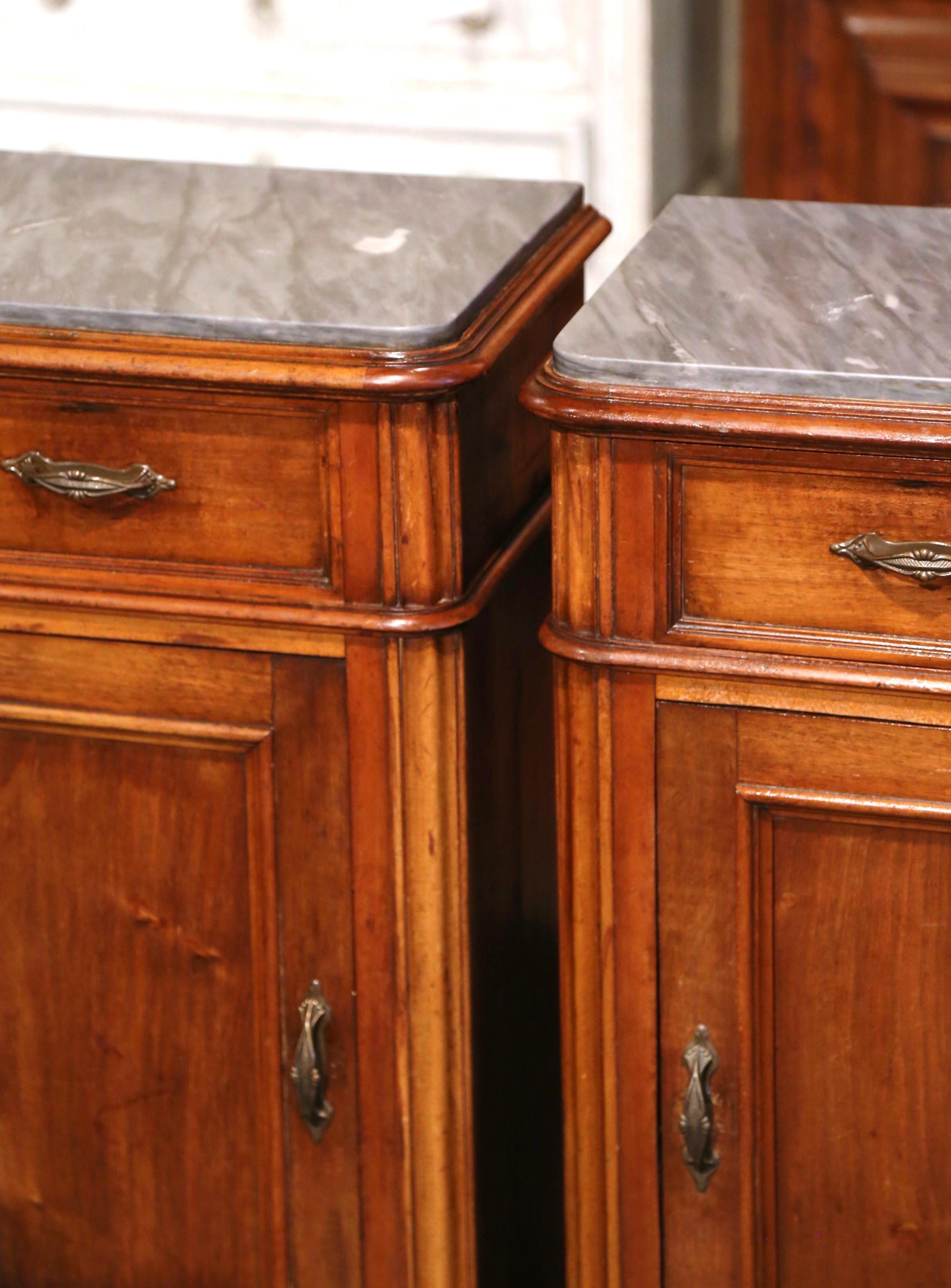 Pair of 19th Century French Louis Philippe Marble Top Walnut Bedside Tables In Excellent Condition In Dallas, TX