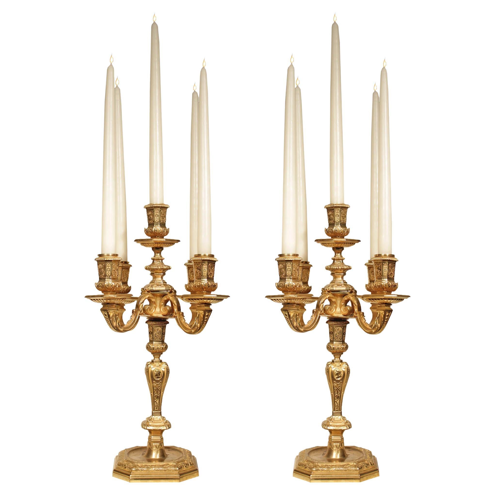 Coppia di candelabri francesi Luigi XIV St. Ormolu del 19° secolo