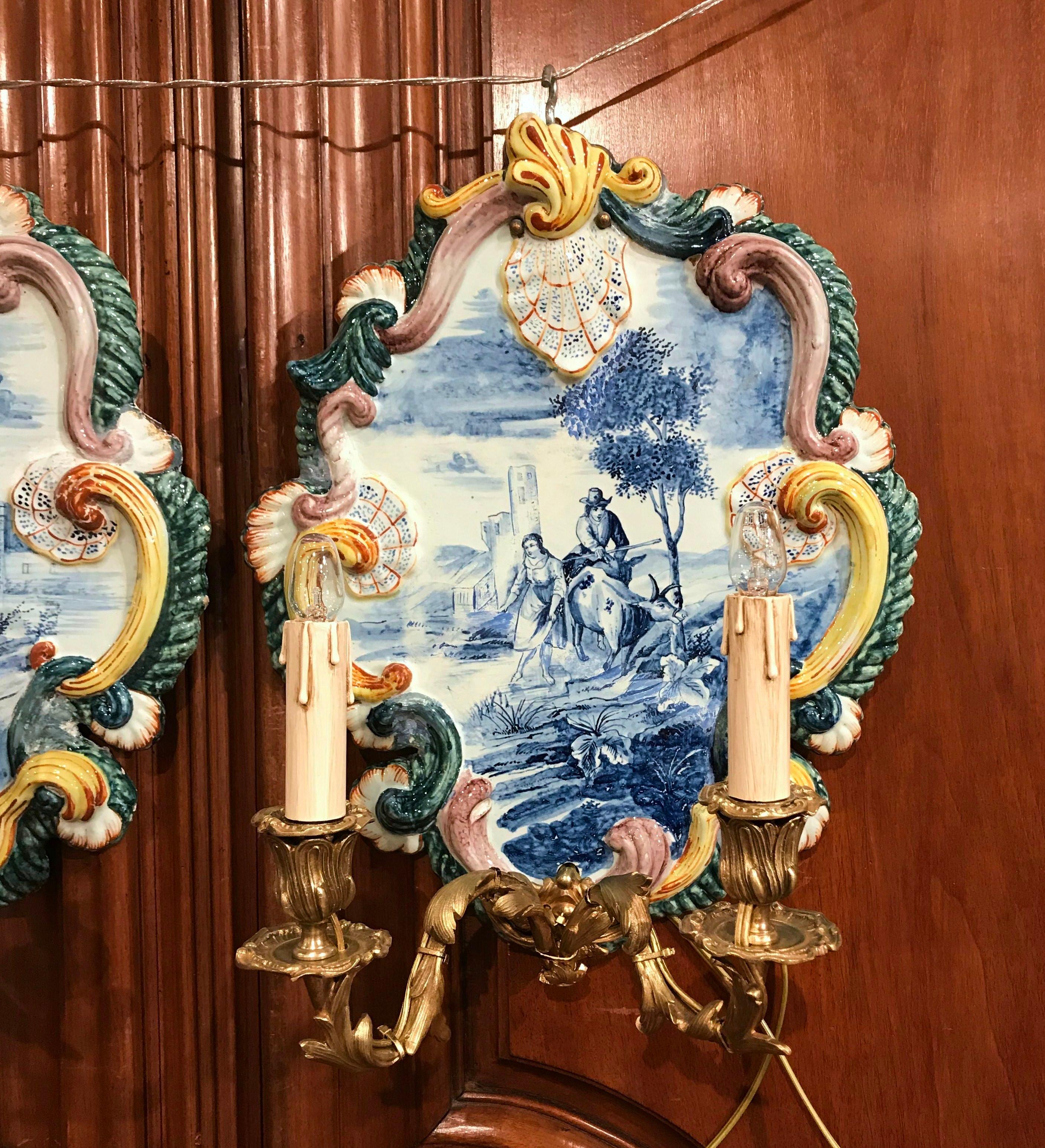 Pair of 19th Century French Louis XV Bronze and Painted Ceramic Wall Sconces In Excellent Condition In Dallas, TX
