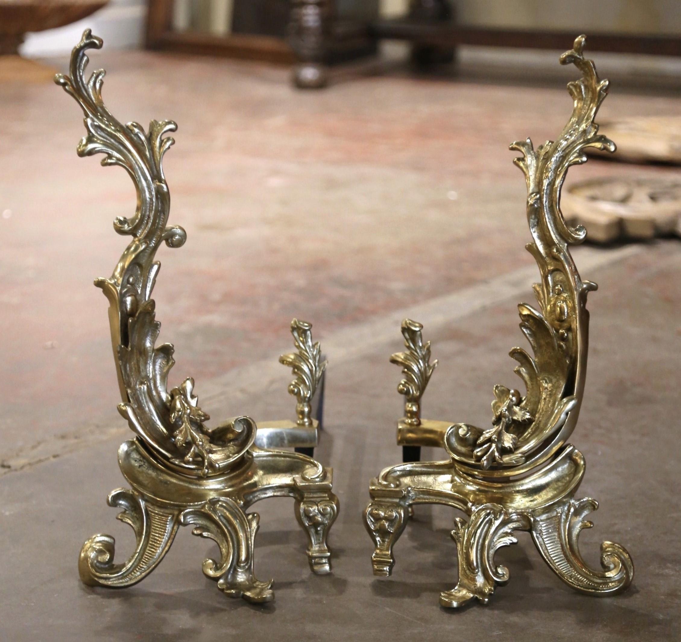 Dorato Coppia di androni francesi Luigi XV in bronzo Doré Chenet del XIX secolo in vendita