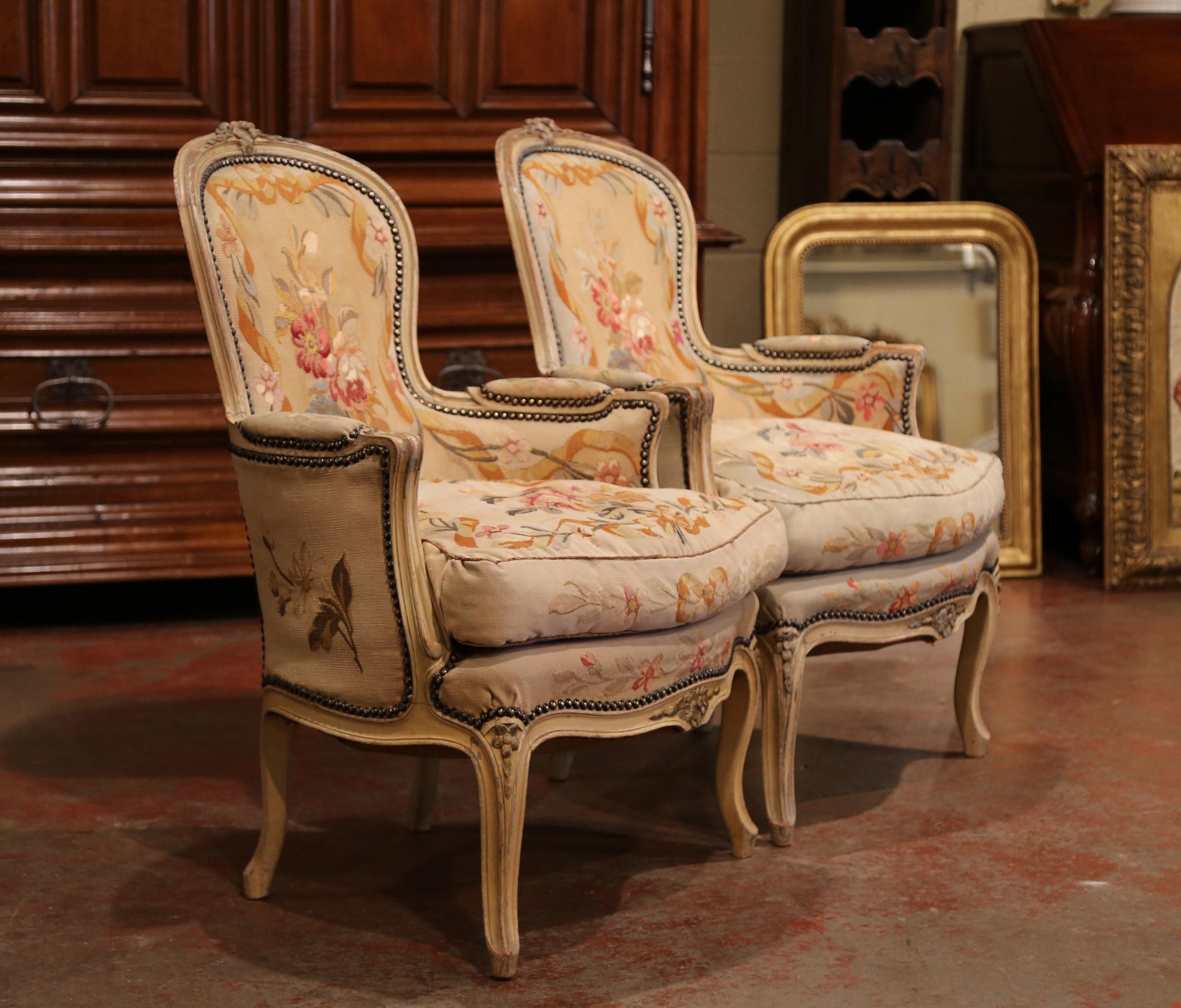 Pair of 19th Century French Louis XV Carved Armchairs with Aubusson Tapestry In Good Condition In Dallas, TX